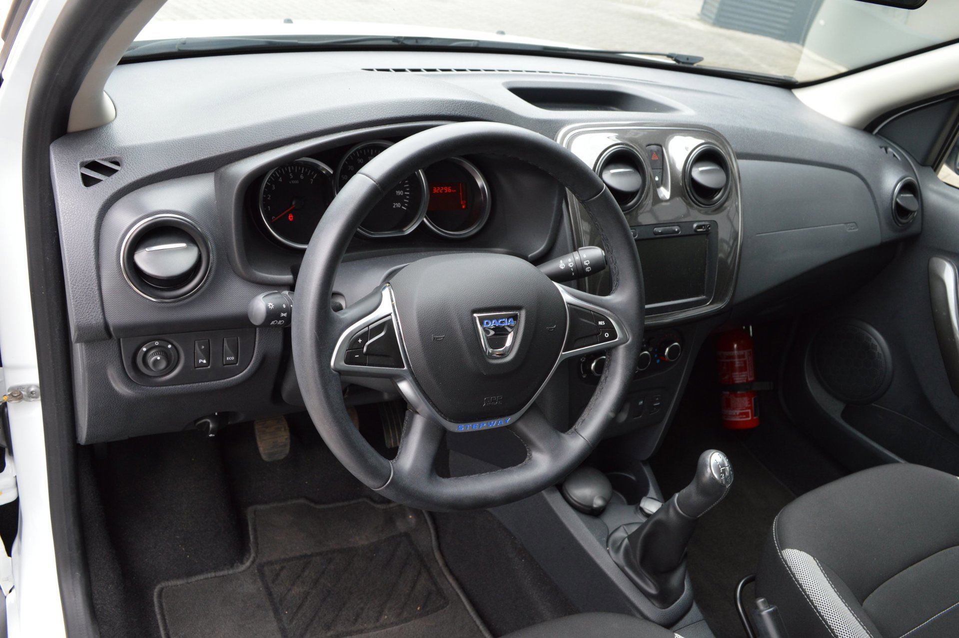 Dacia Sandero 0.9 TCe Stepway (2020), foto 12