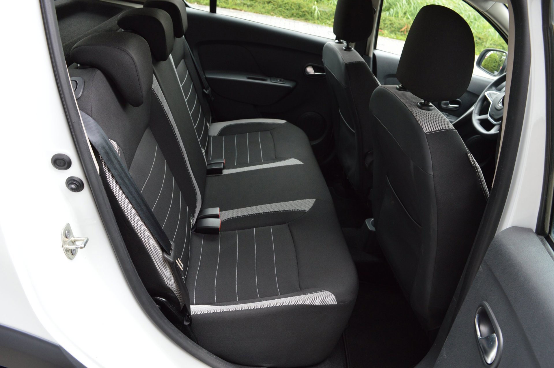 Dacia Sandero 0.9 TCe Stepway (2020), foto 16
