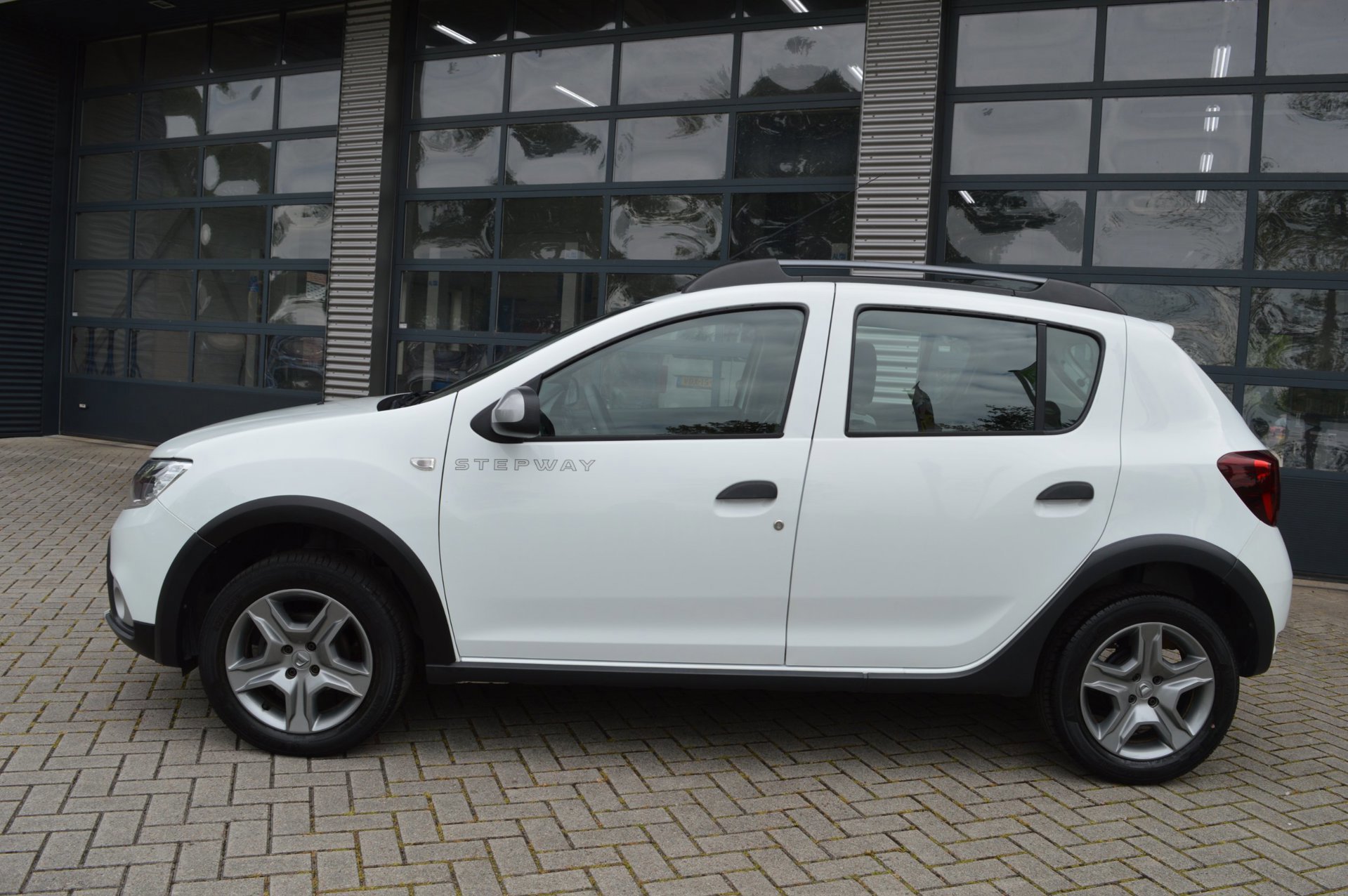 Dacia Sandero 0.9 TCe Stepway (2020), foto 3