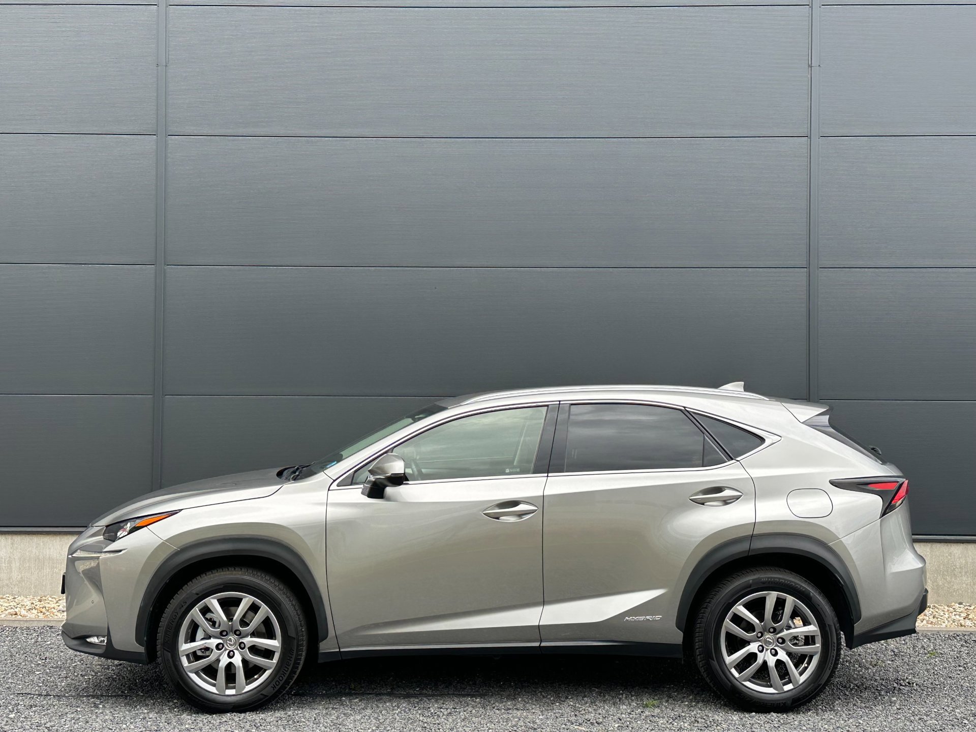 Lexus NX 300h AWD Luxury Line (2017), foto 3