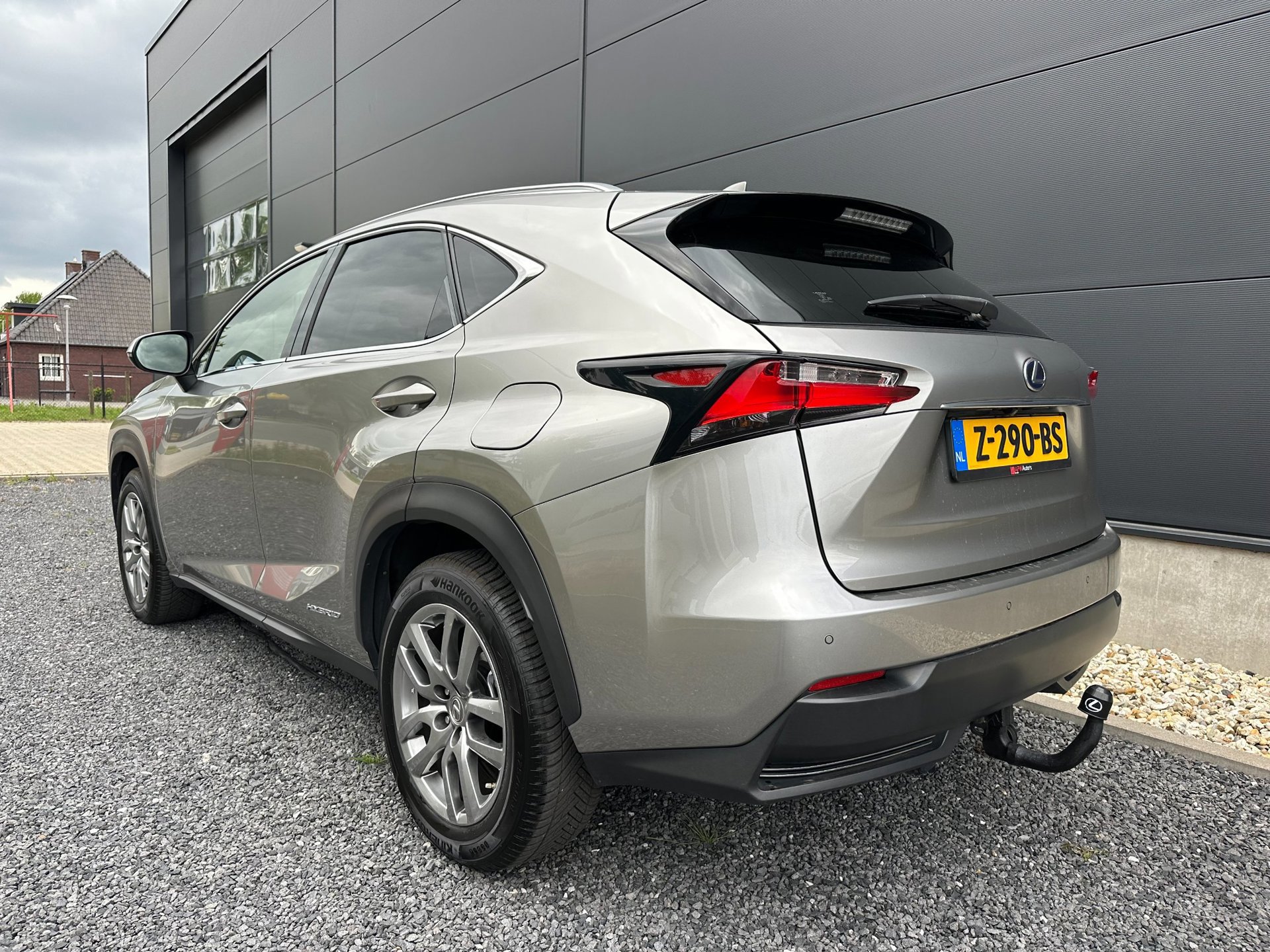 Lexus NX 300h AWD Luxury Line (2017), foto 4