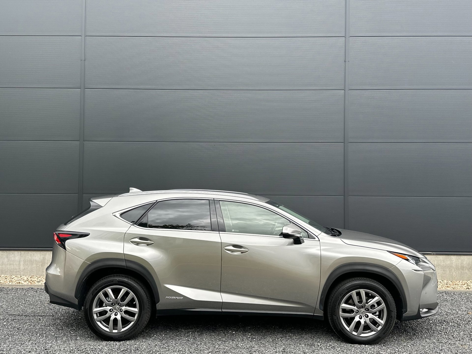 Lexus NX 300h AWD Luxury Line (2017), foto 7