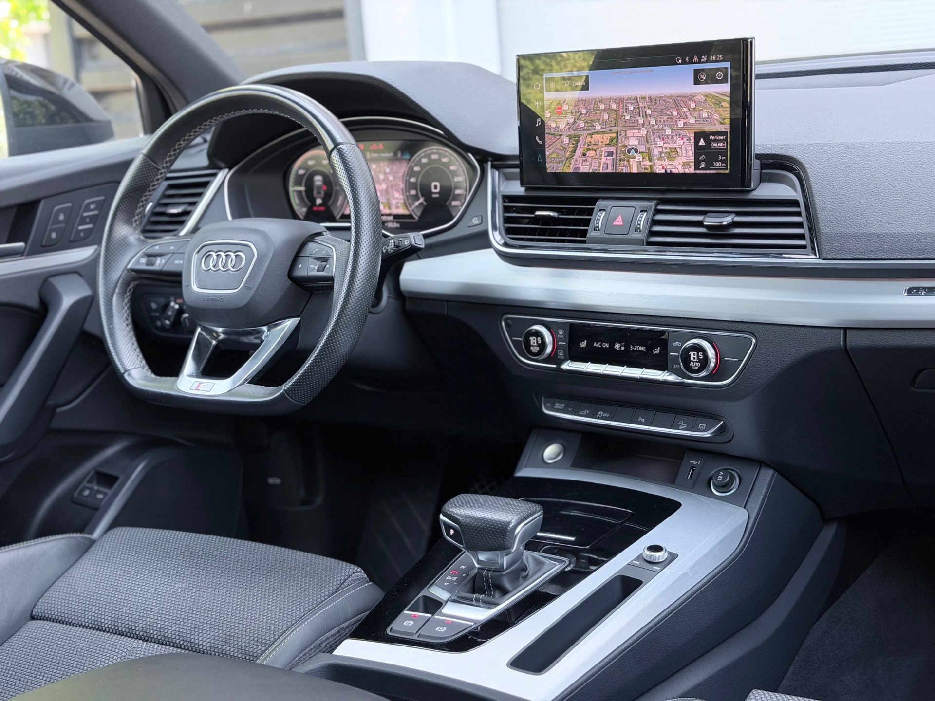 Audi Q5 Sportback 55 TFSI e S edition (2023), foto 20