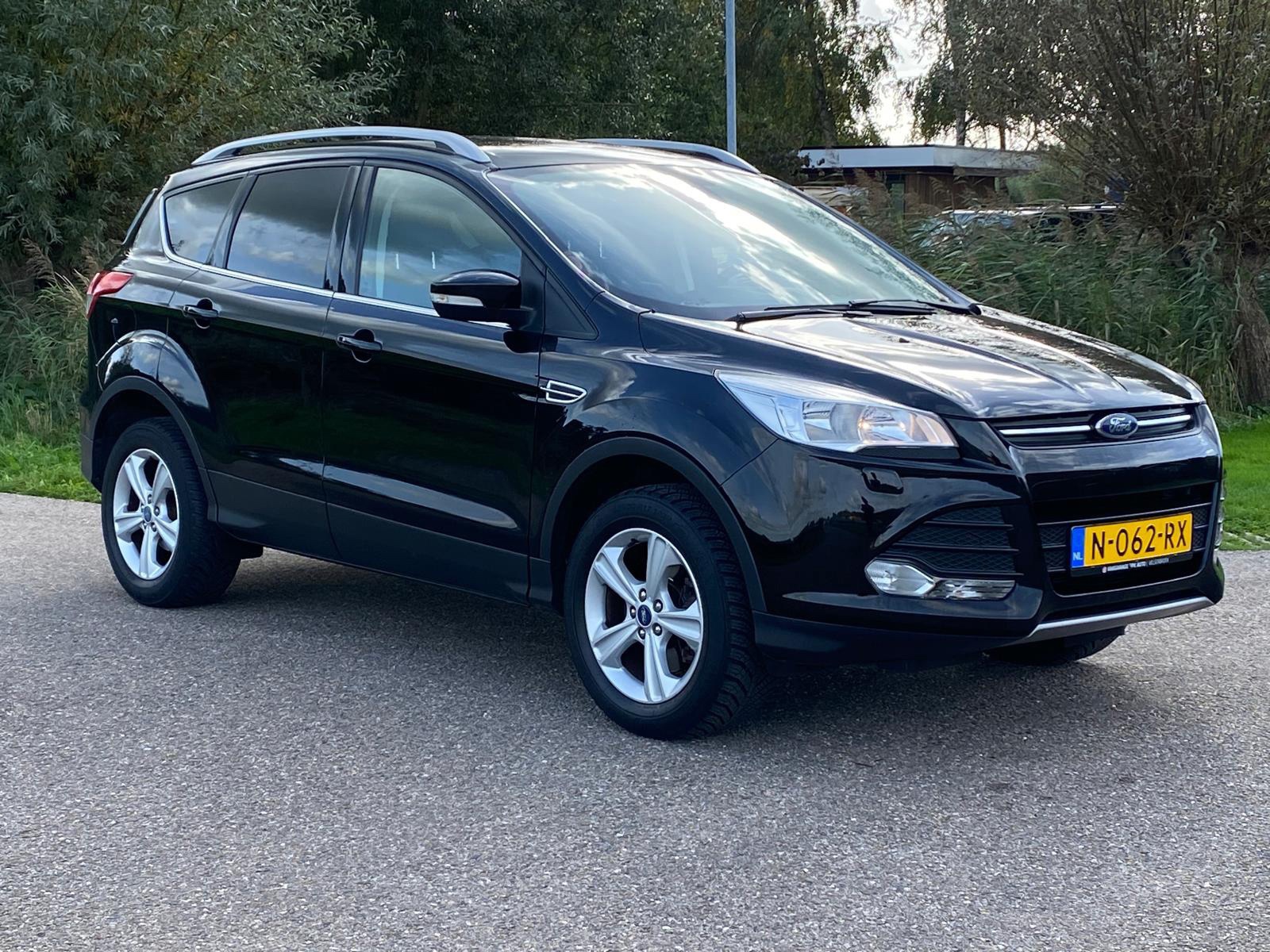 Ford Kuga 1.5 Titanium Styling Pack 4WD (2016), foto 7