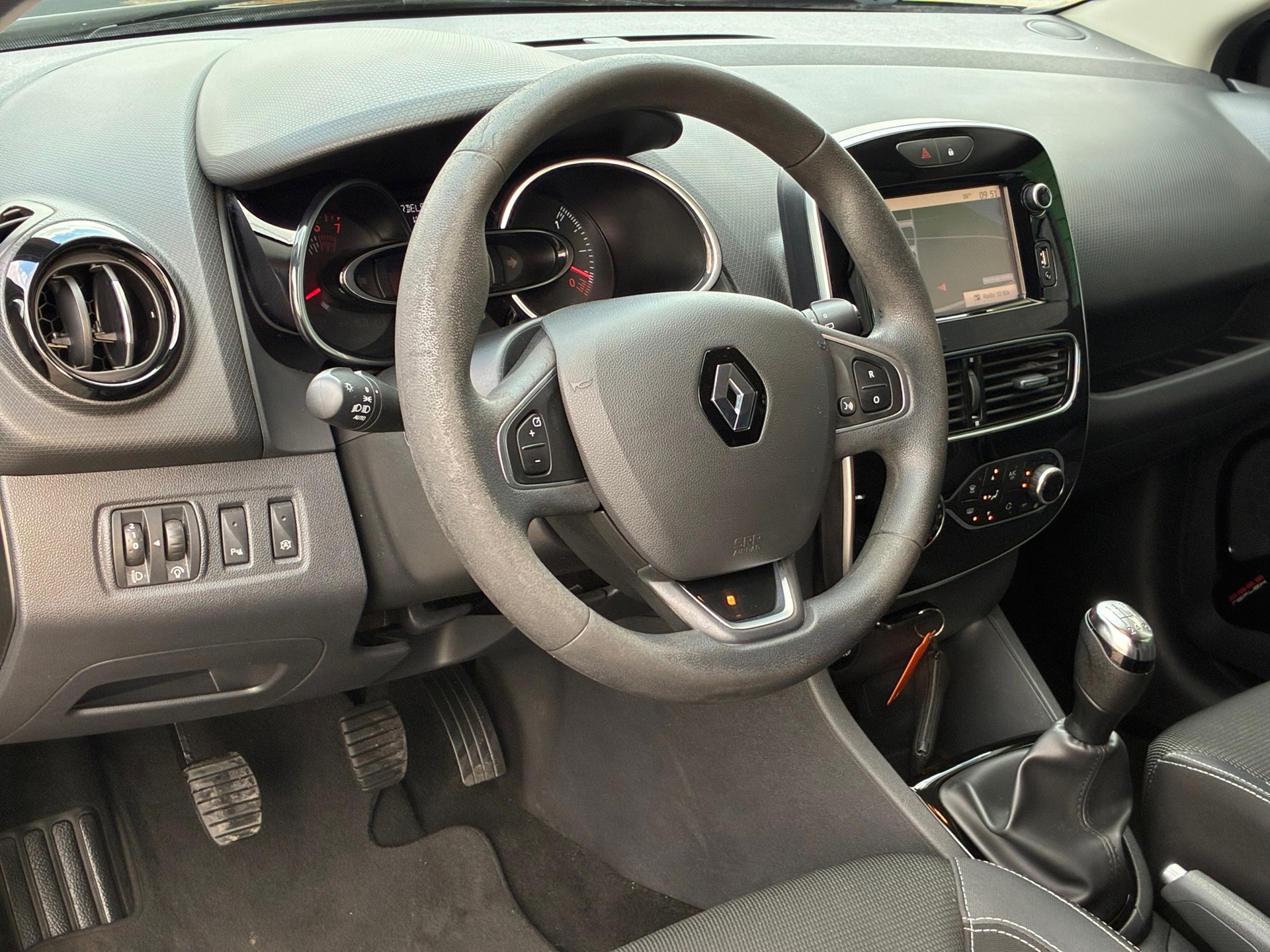 Renault Clio 0.9 TCe Limited (2017), foto 12