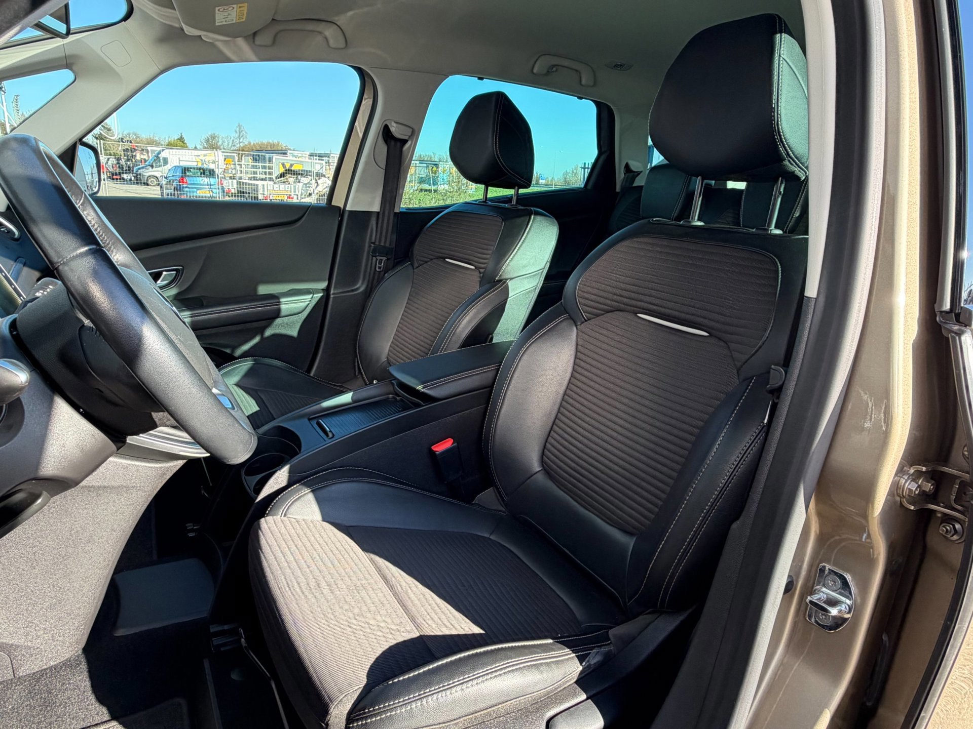Renault Scénic 1.2 TCe Collection (2017), foto 16