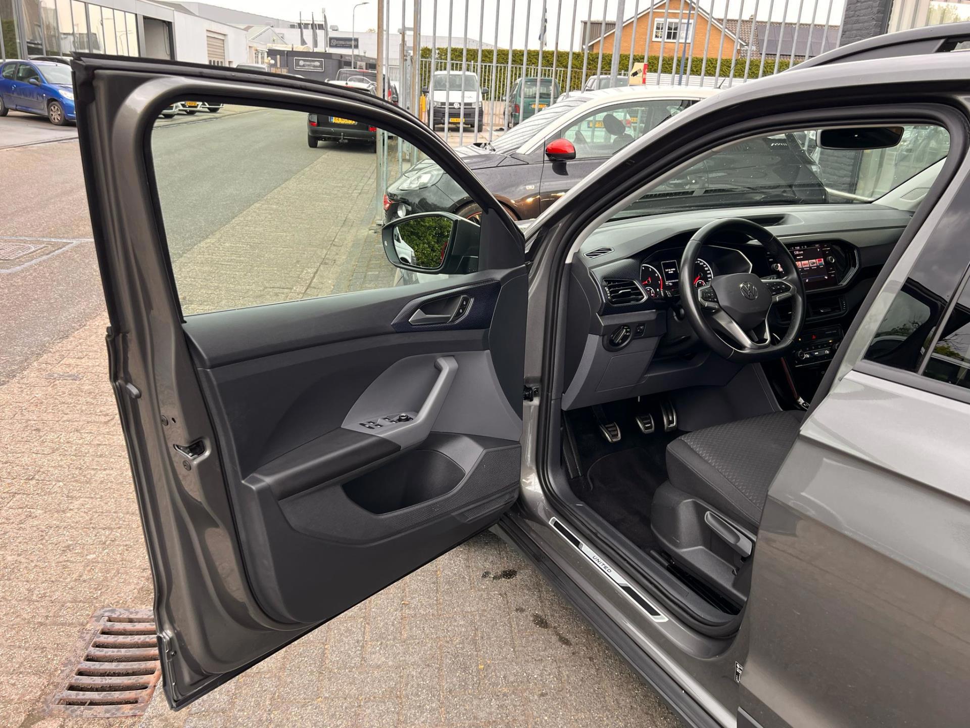 Volkswagen T-Cross 1.0 TSI united (2021), foto 3