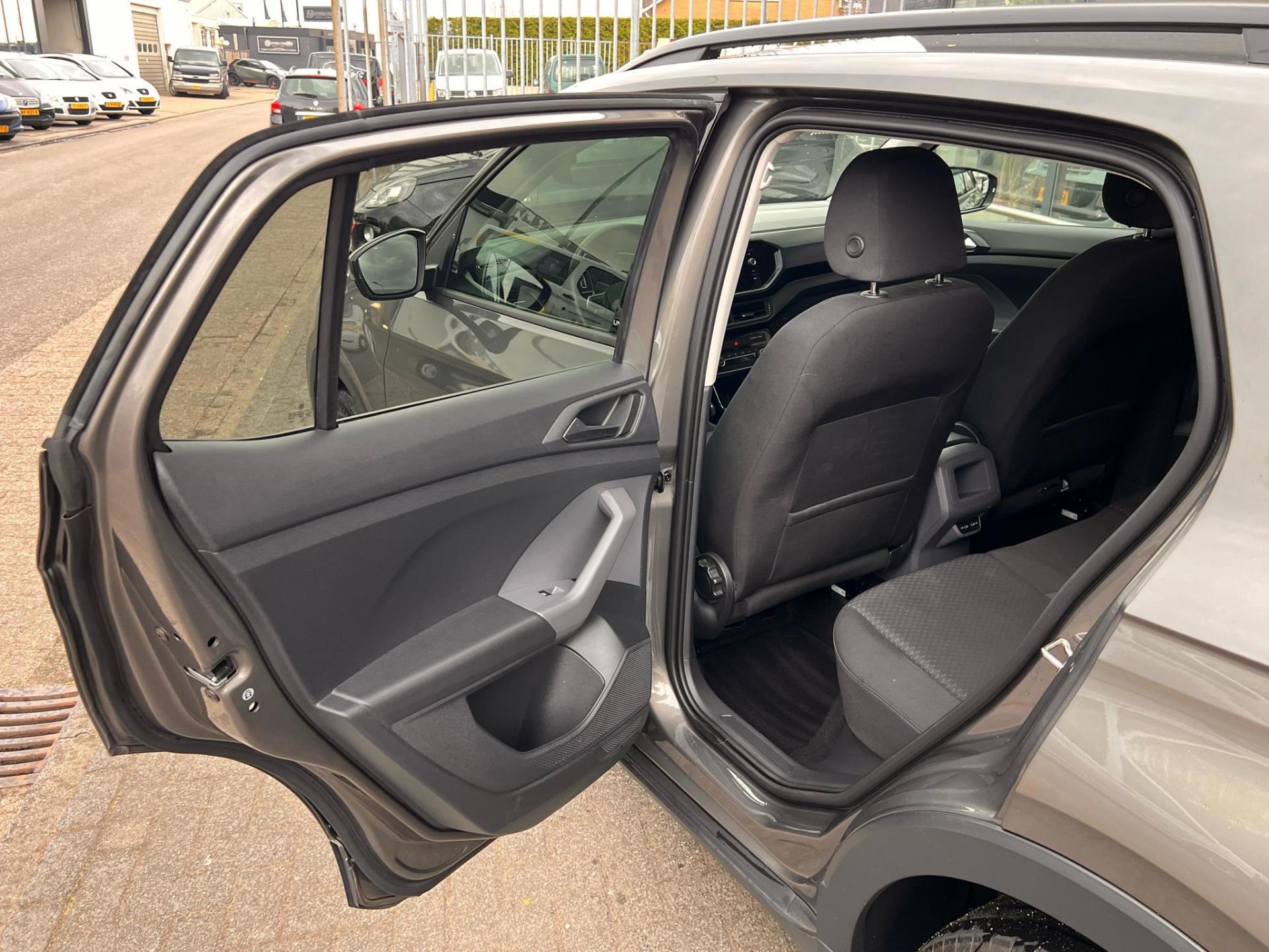 Volkswagen T-Cross 1.0 TSI united (2021), foto 5