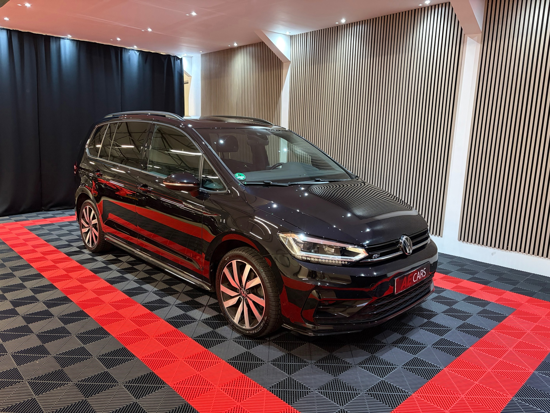 Volkswagen Touran 1.5 TSI Highline Executive R-Line-pakket 7p (2022), foto 1