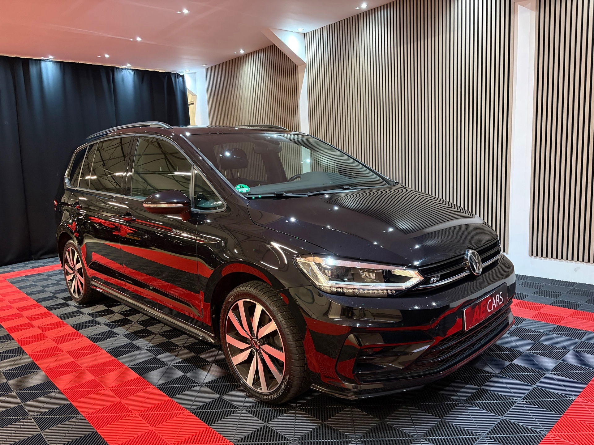 Volkswagen Touran 1.5 TSI Highline Executive R-Line-pakket 7p (2022), foto 2