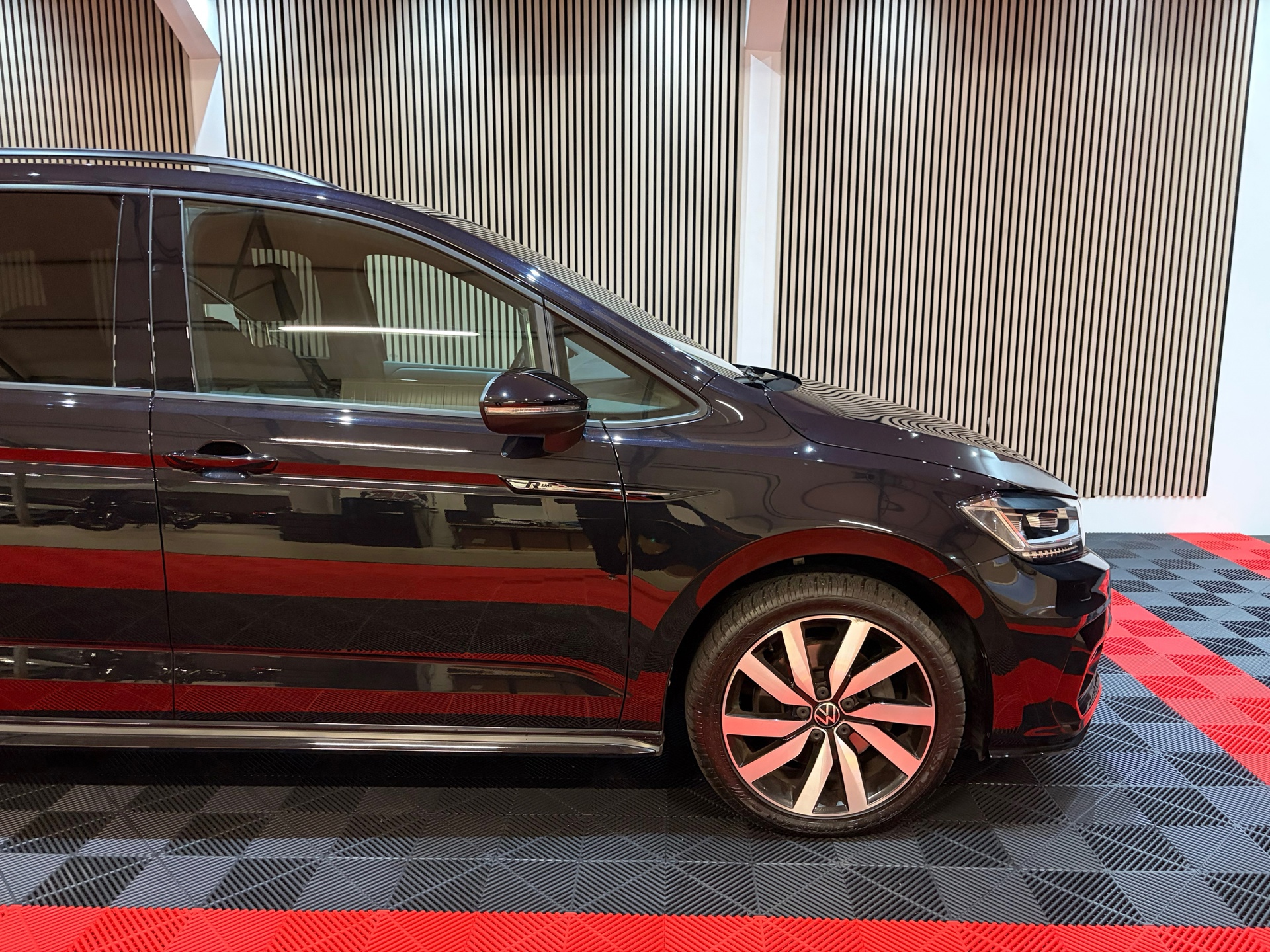 Volkswagen Touran 1.5 TSI Highline Executive R-Line-pakket 7p (2022), foto 3