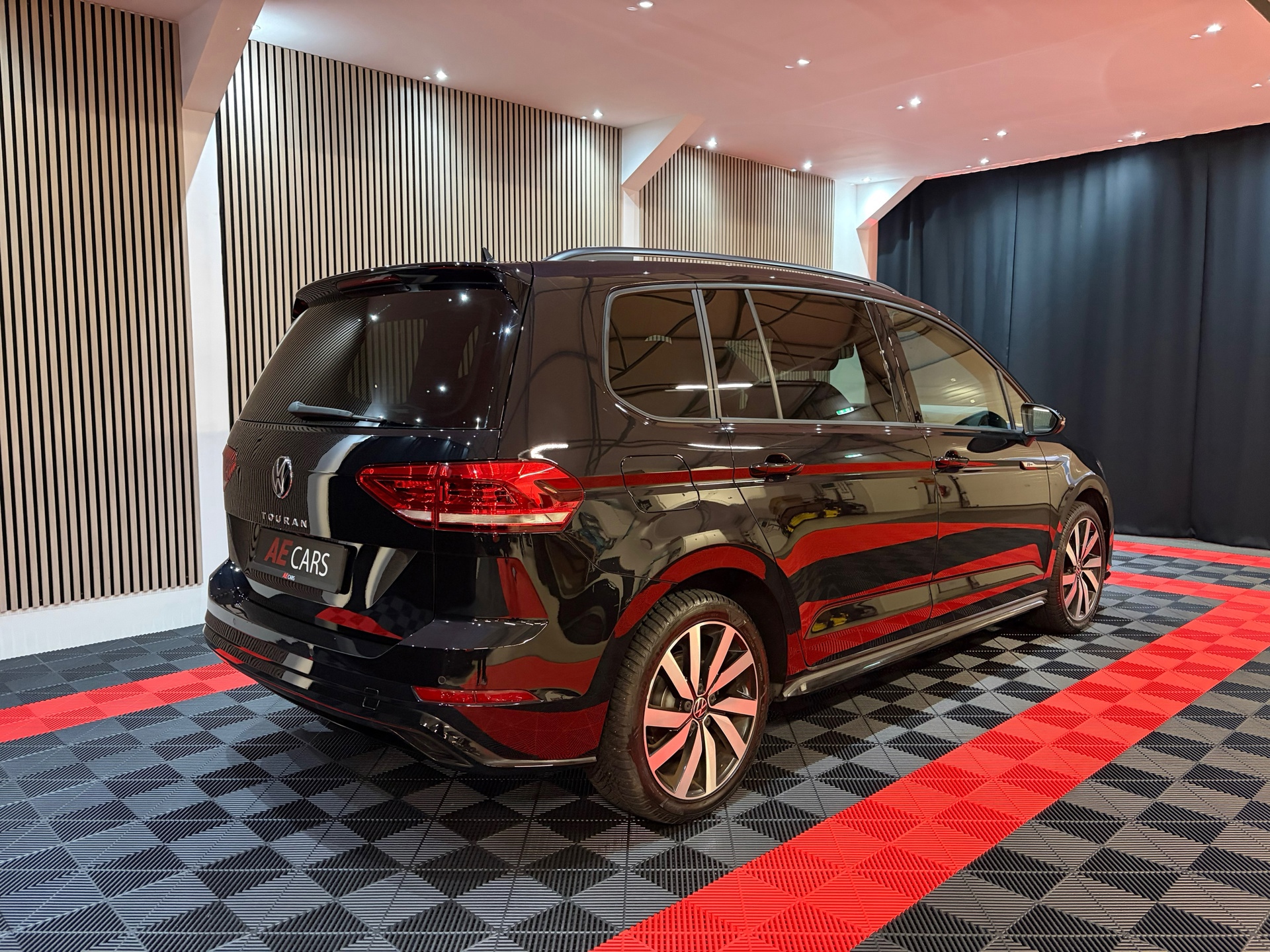 Volkswagen Touran 1.5 TSI Highline Executive R-Line-pakket 7p (2022), foto 5