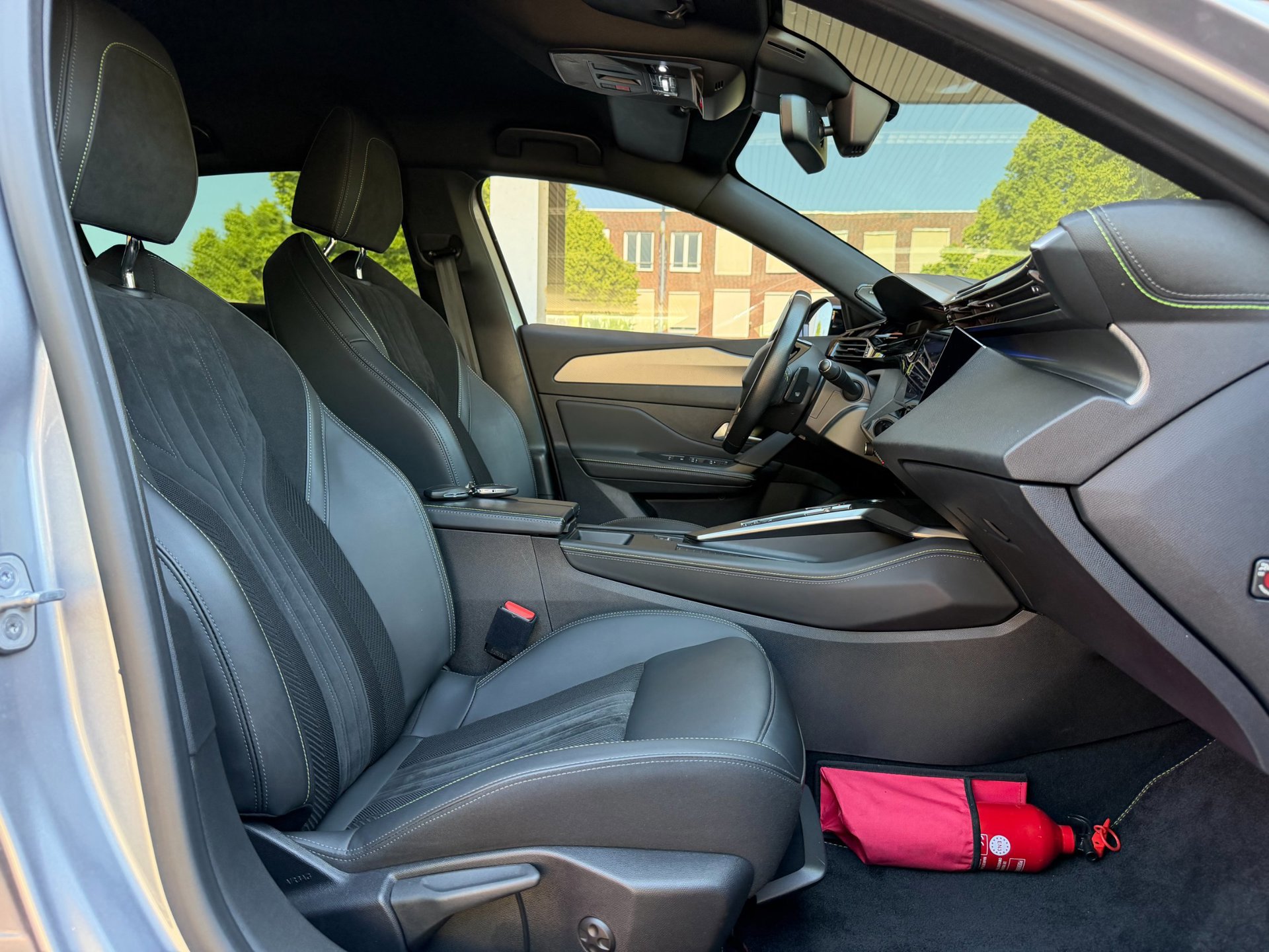 Peugeot 308 1.2 PureTech GT Pack Business (2022), foto 12