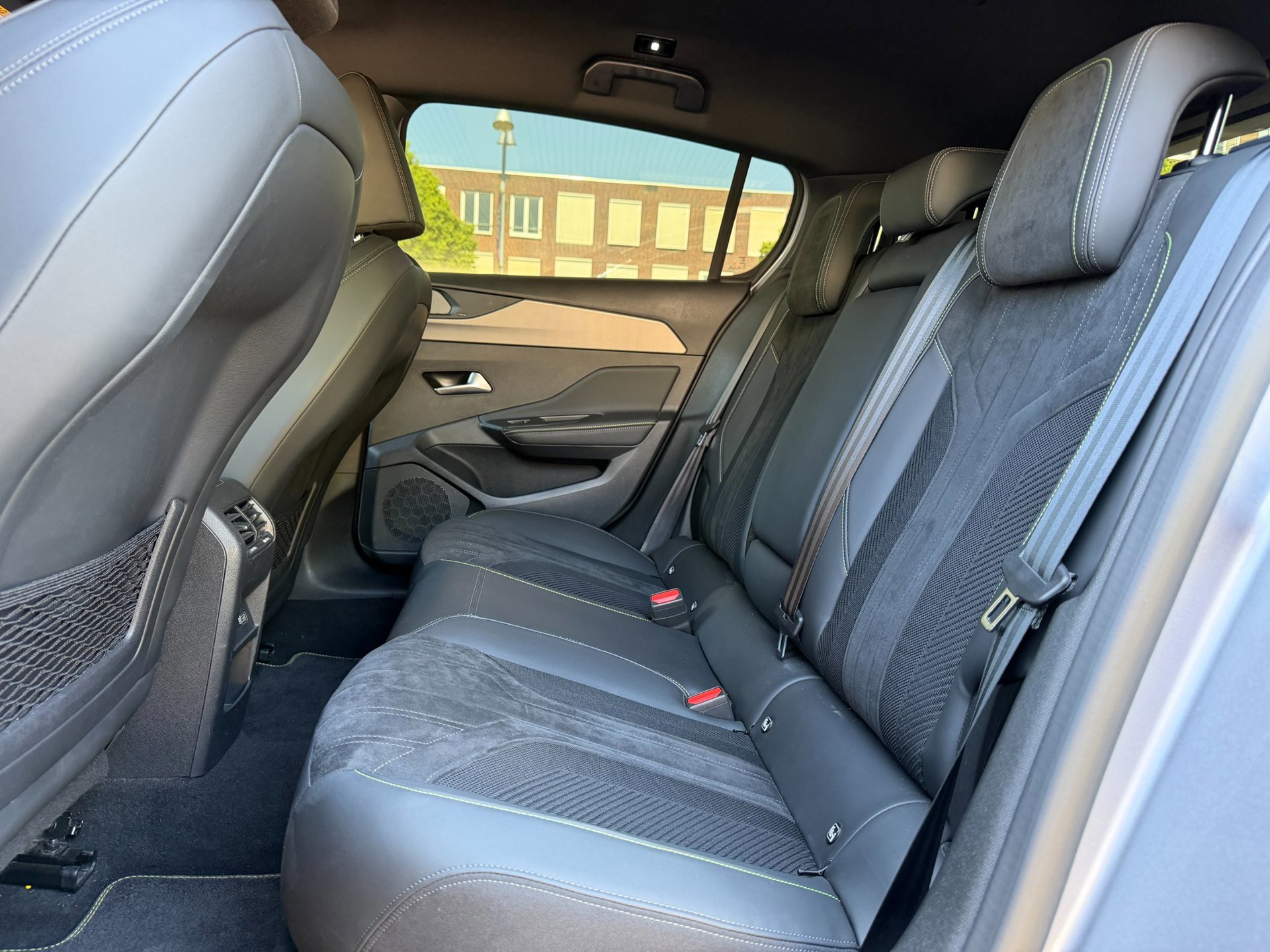 Peugeot 308 1.2 PureTech GT Pack Business (2022), foto 14