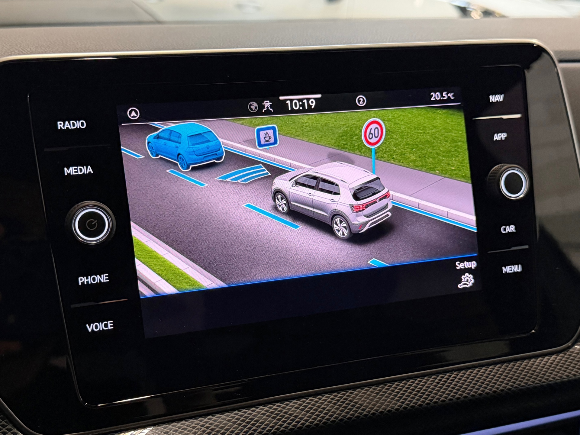 Volkswagen T-Cross 1.0 TSI R-Line (2024), foto 18