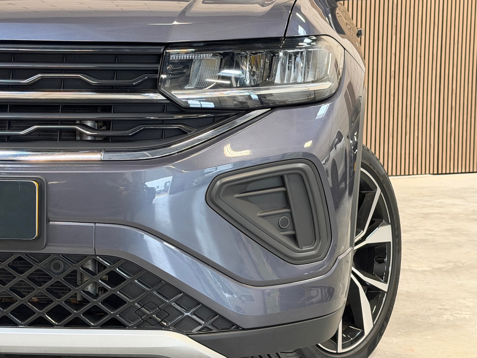 Volkswagen T-Cross 1.0 TSI R-Line (2024), foto 3