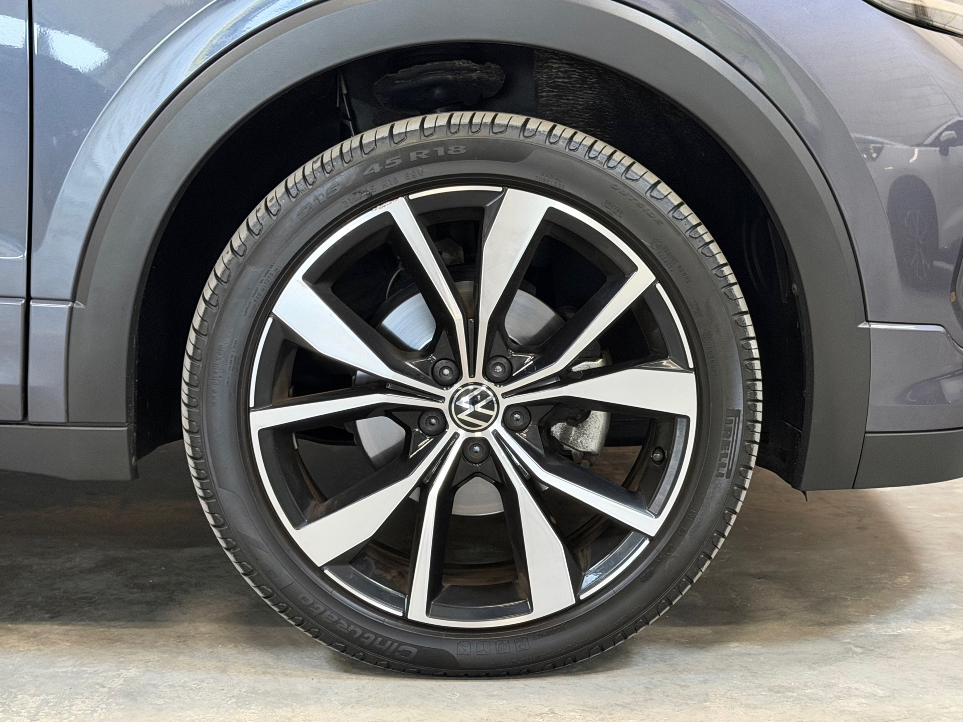 Volkswagen T-Cross 1.0 TSI R-Line (2024), foto 24