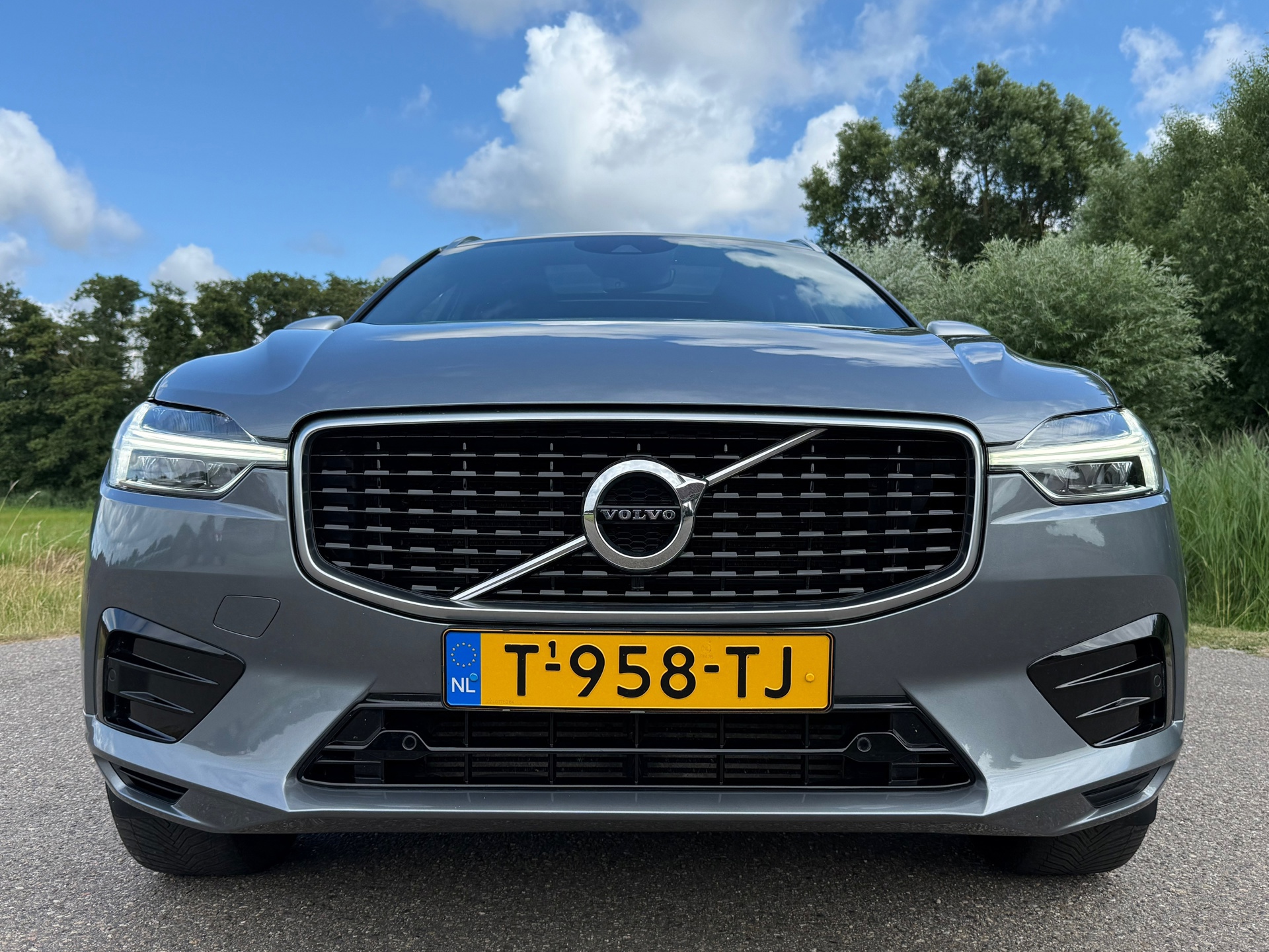 Volvo XC60 2.0 T4 R-Design (2019), foto 16