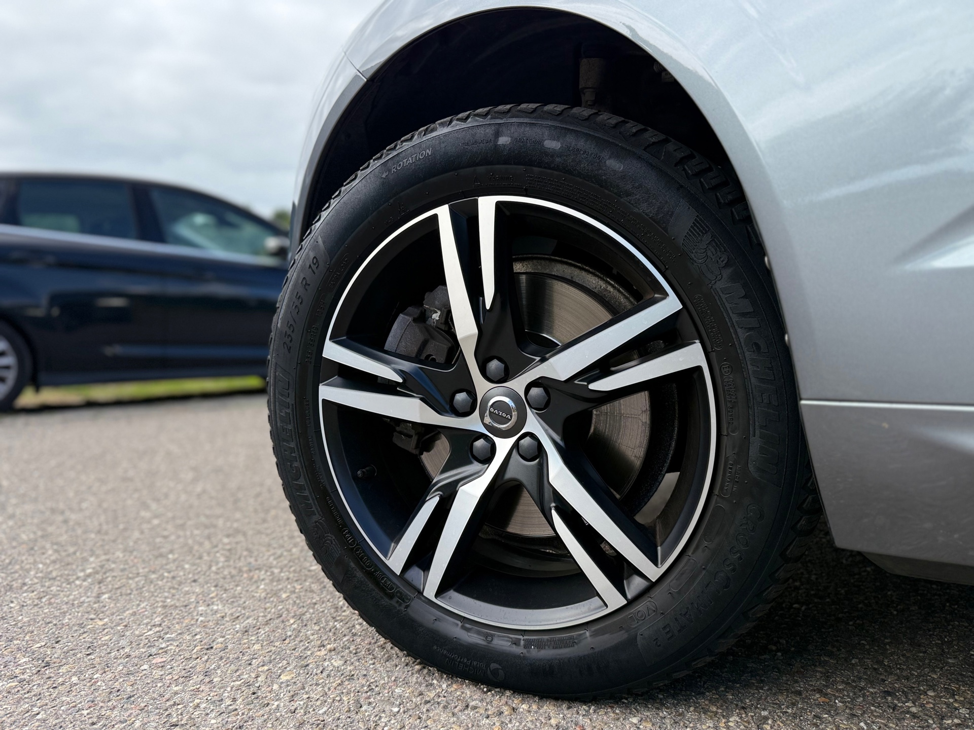 Volvo XC60 2.0 T4 R-Design (2019), foto 19