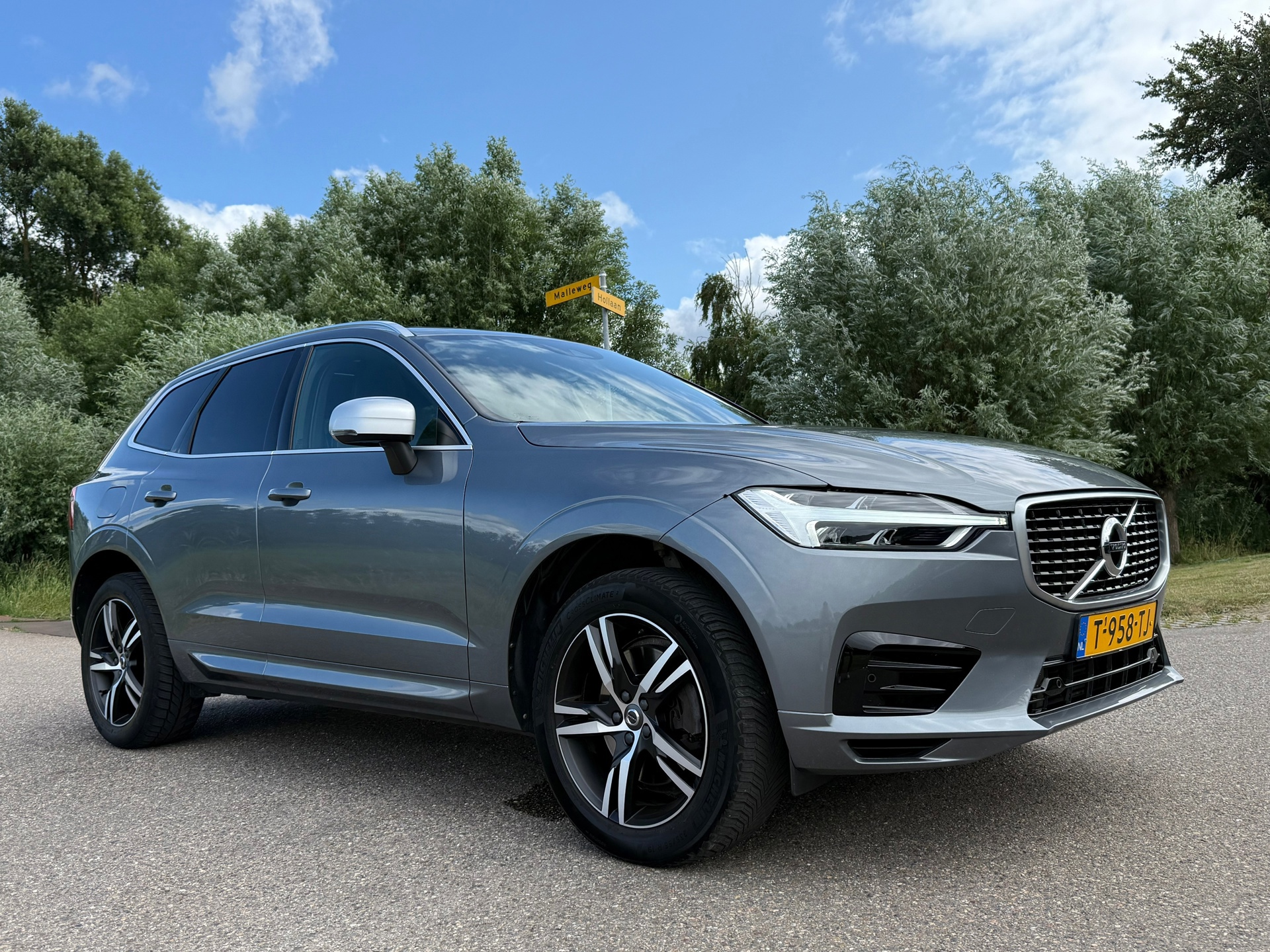 Volvo XC60 2.0 T4 R-Design (2019), foto 29