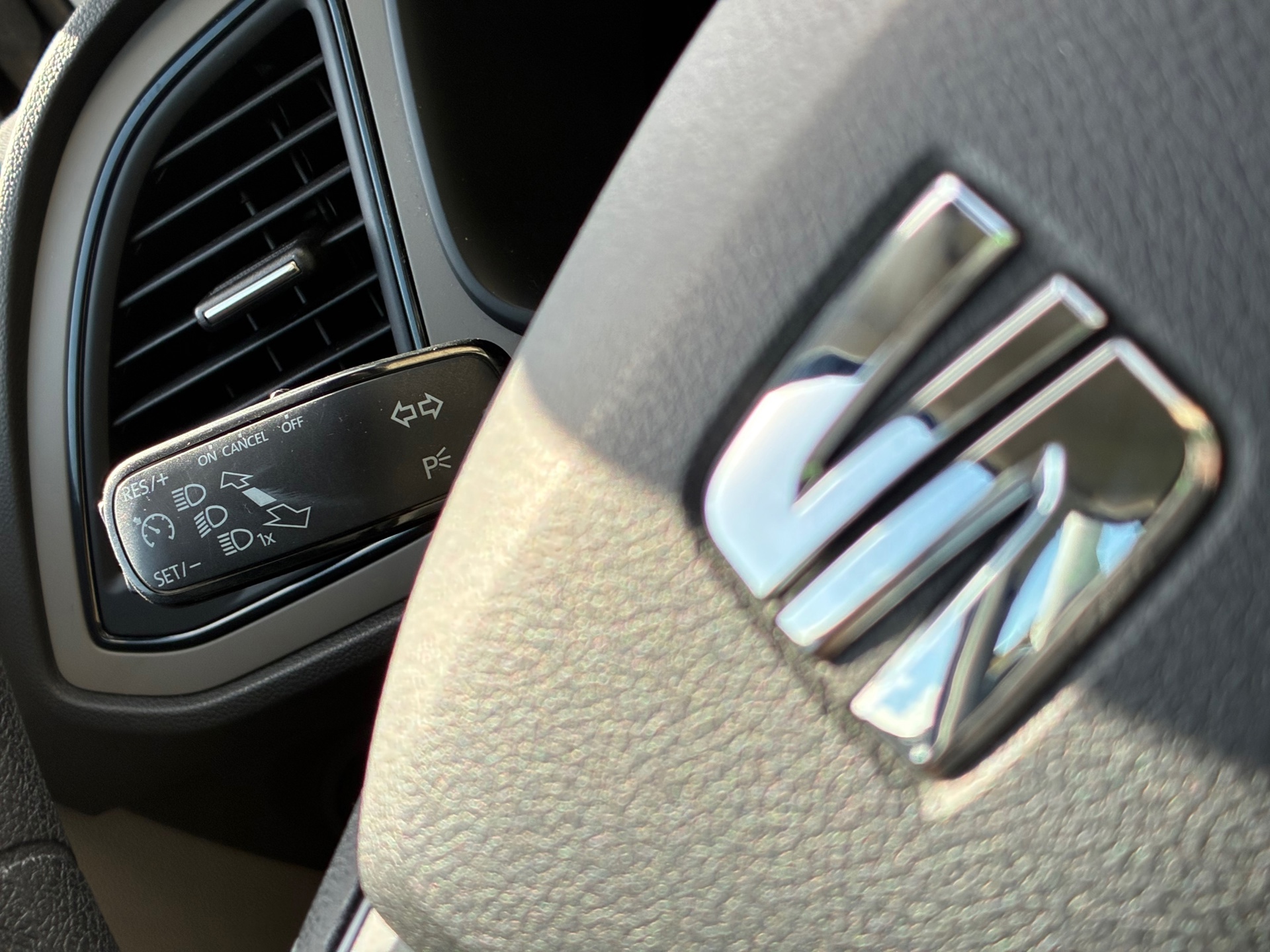 Seat Leon 1.2 TSI Enjoy (2016), foto 18