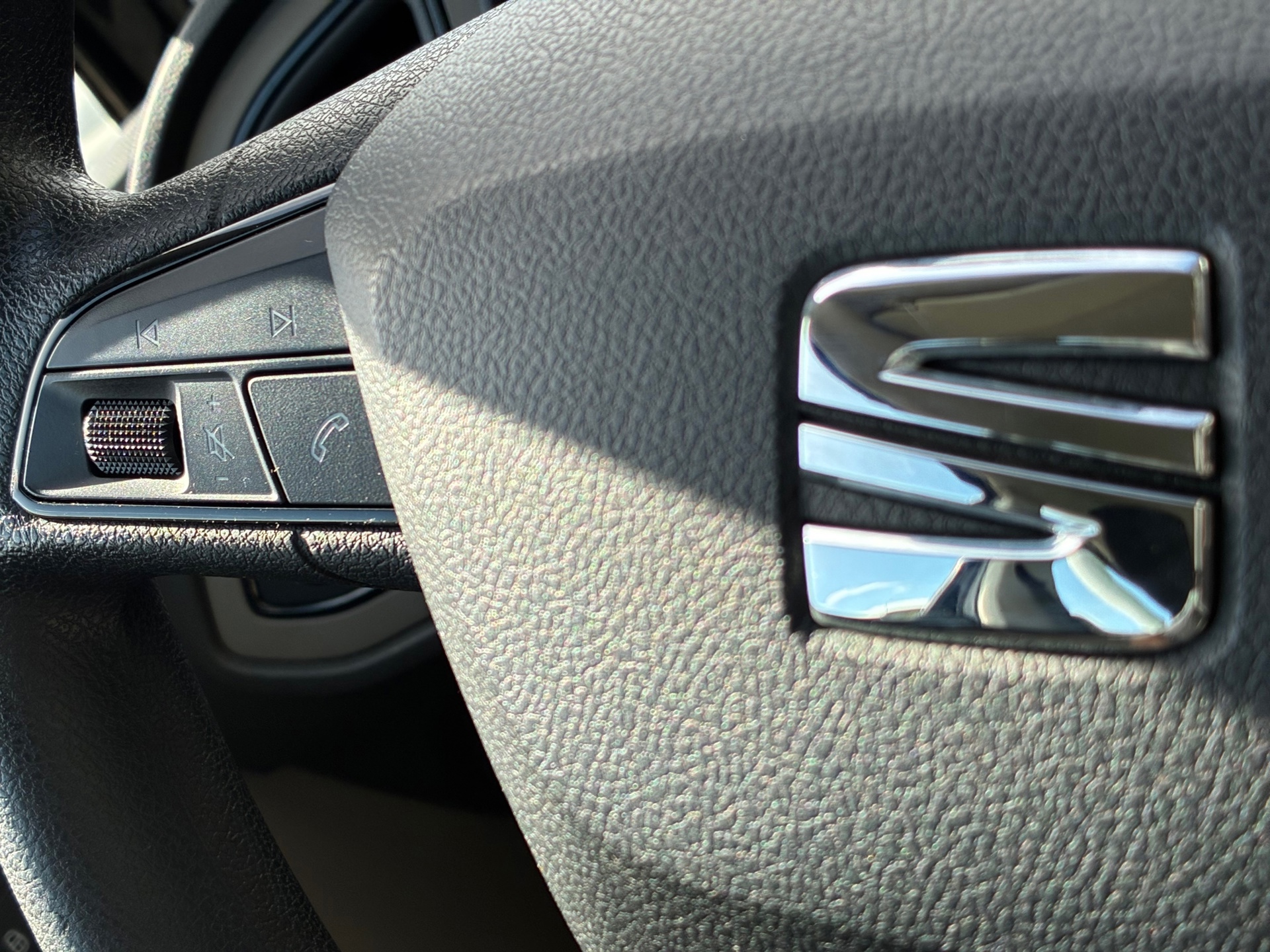 Seat Leon 1.2 TSI Enjoy (2016), foto 19