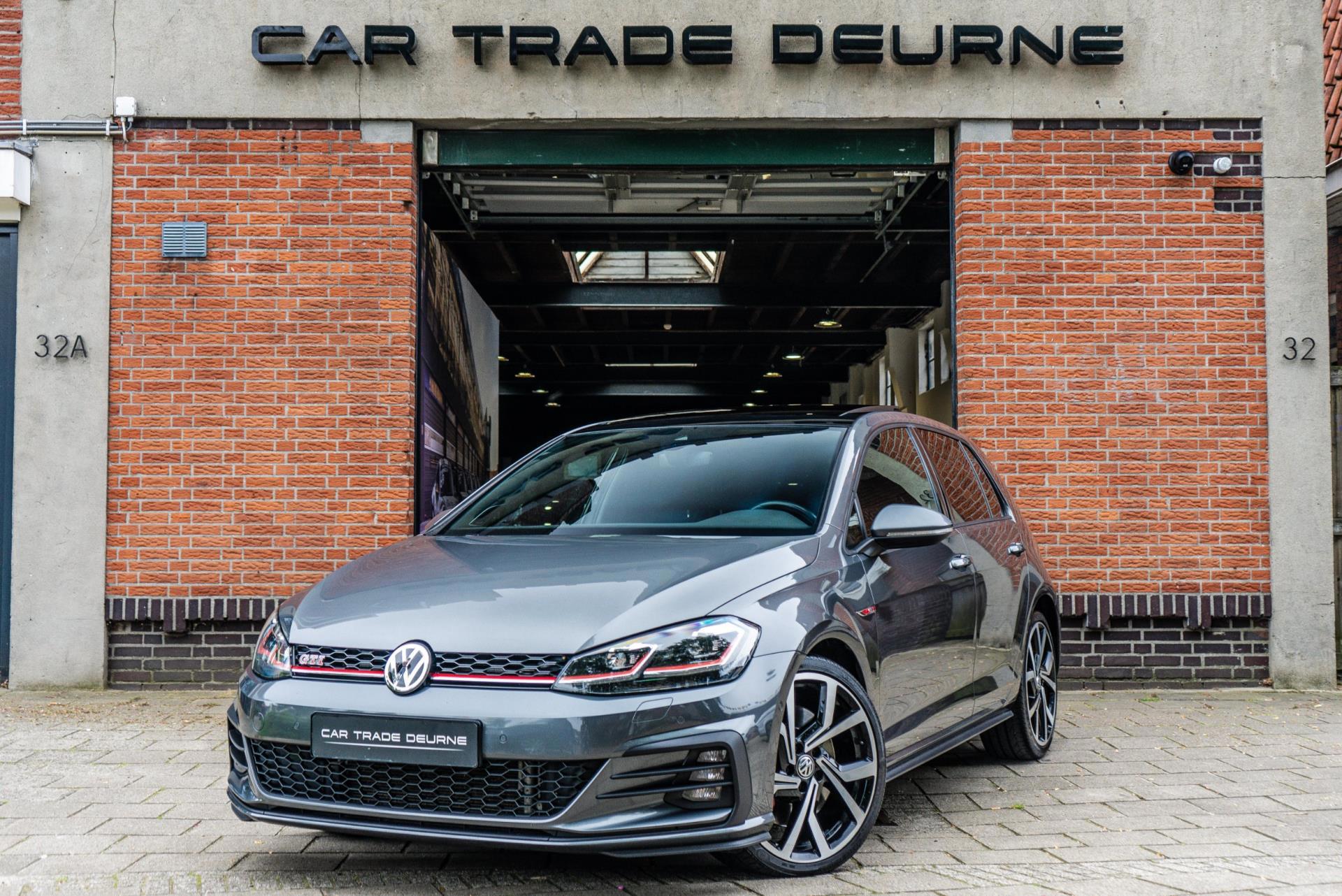 Volkswagen Golf 2.0 TSI GTI Performance (2019), foto 1