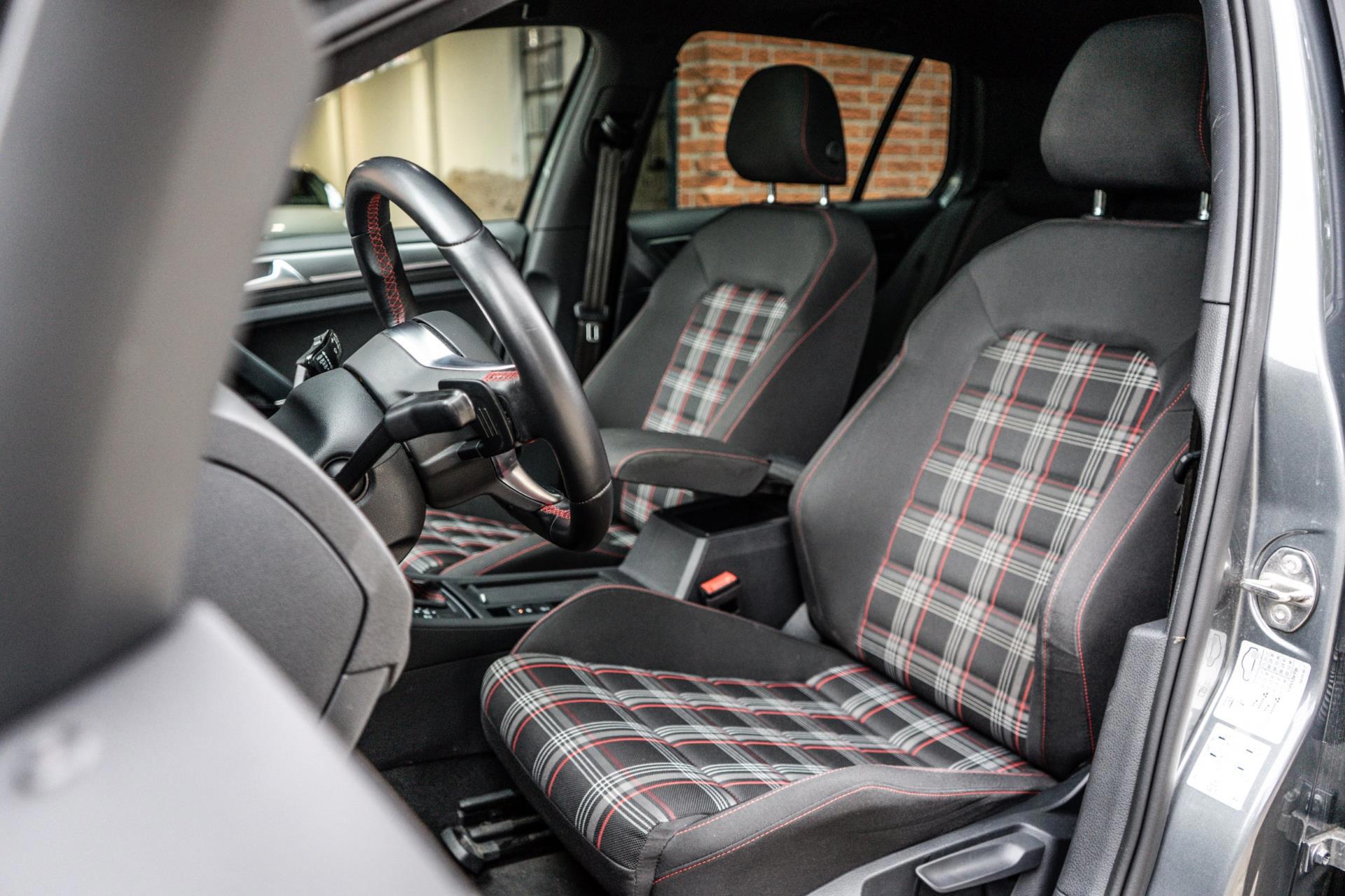 Volkswagen Golf 2.0 TSI GTI Performance (2019), foto 13