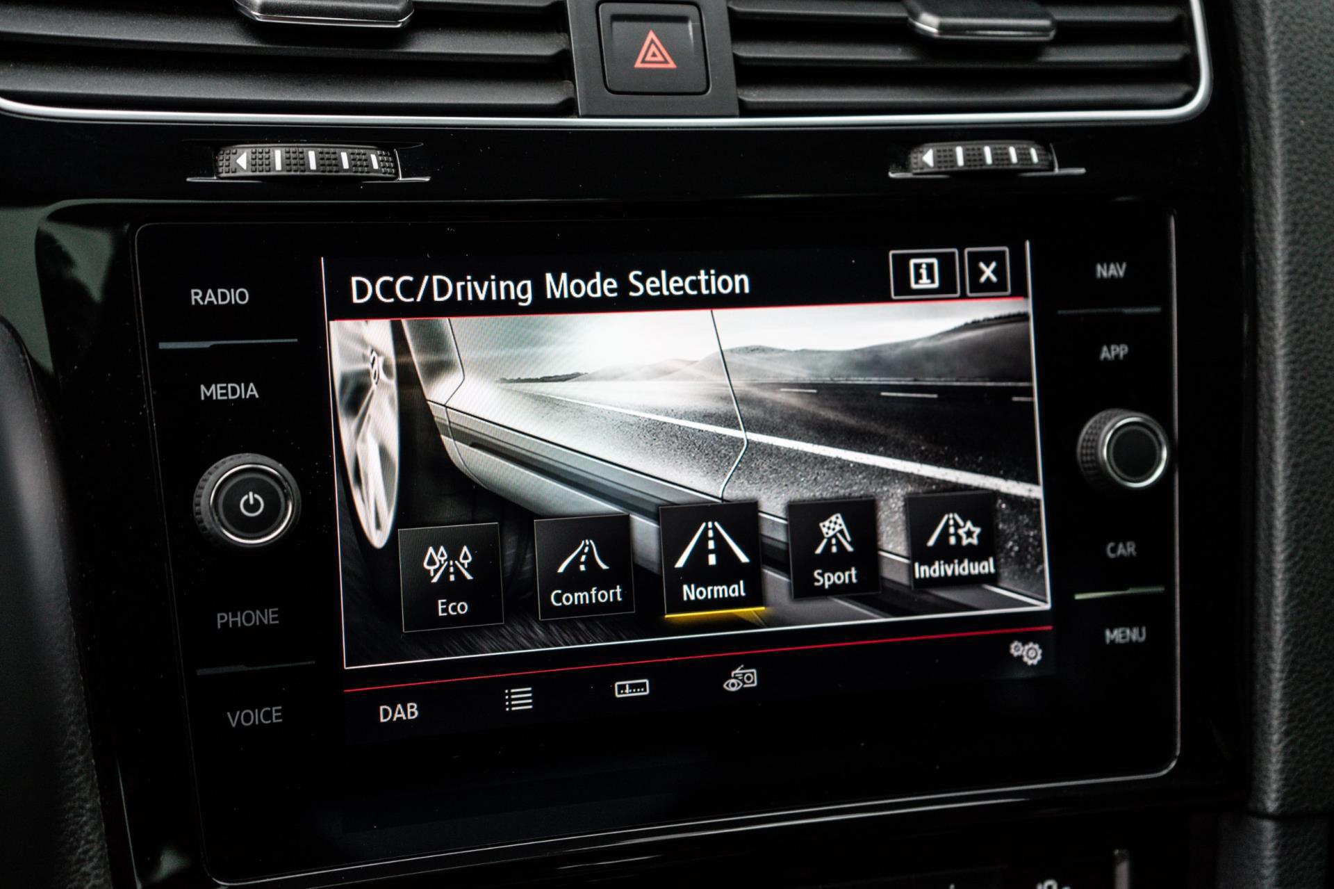 Volkswagen Golf 2.0 TSI GTI Performance (2019), foto 22