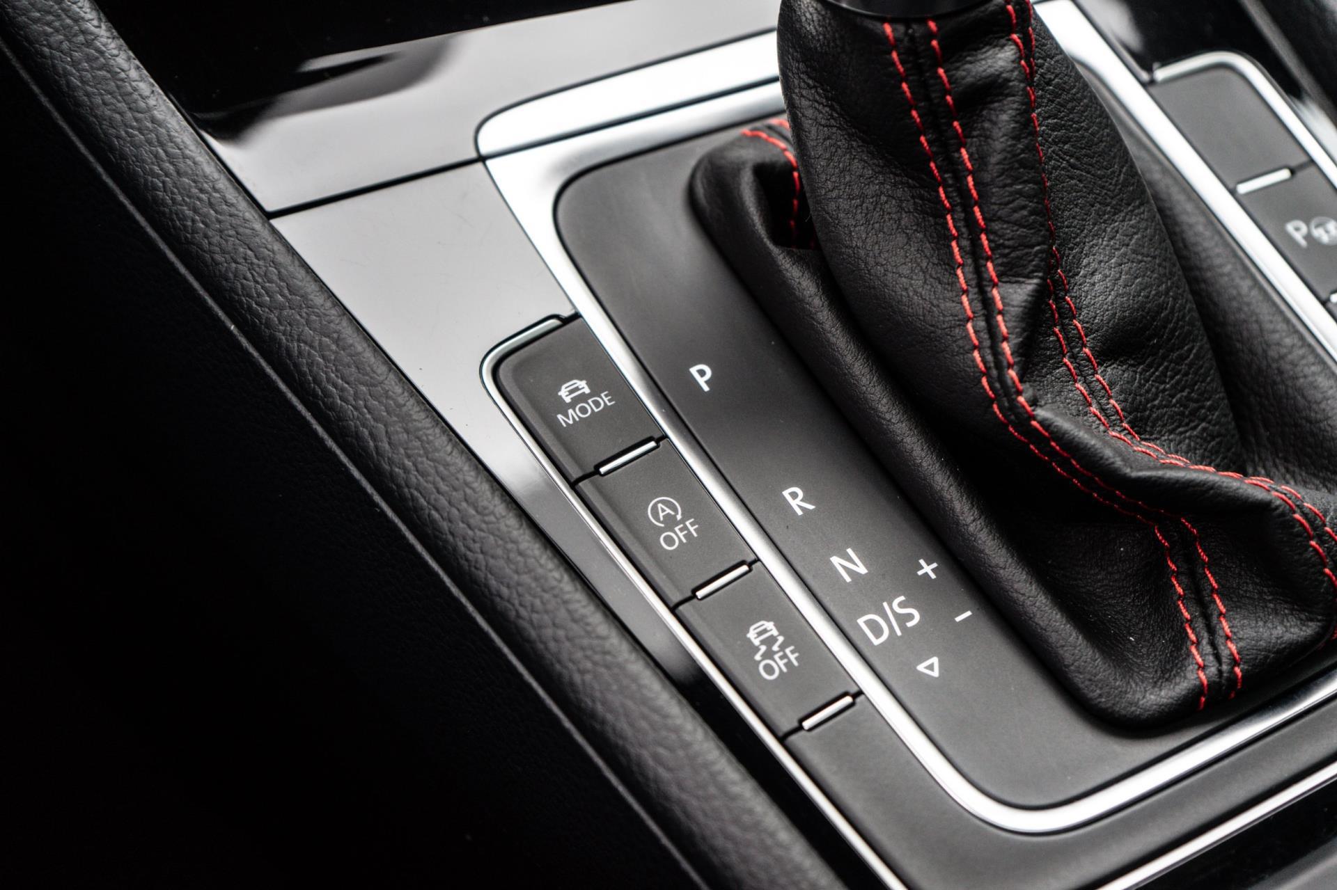 Volkswagen Golf 2.0 TSI GTI Performance (2019), foto 23