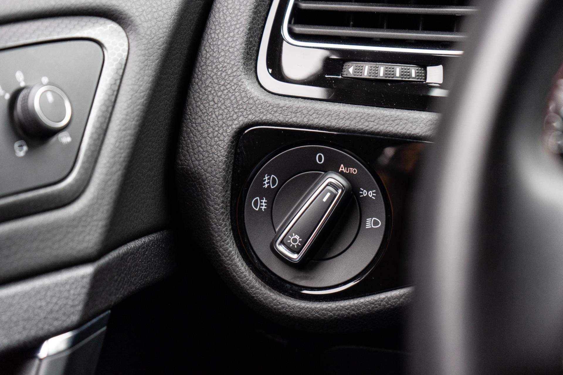 Volkswagen Golf 2.0 TSI GTI Performance (2019), foto 25