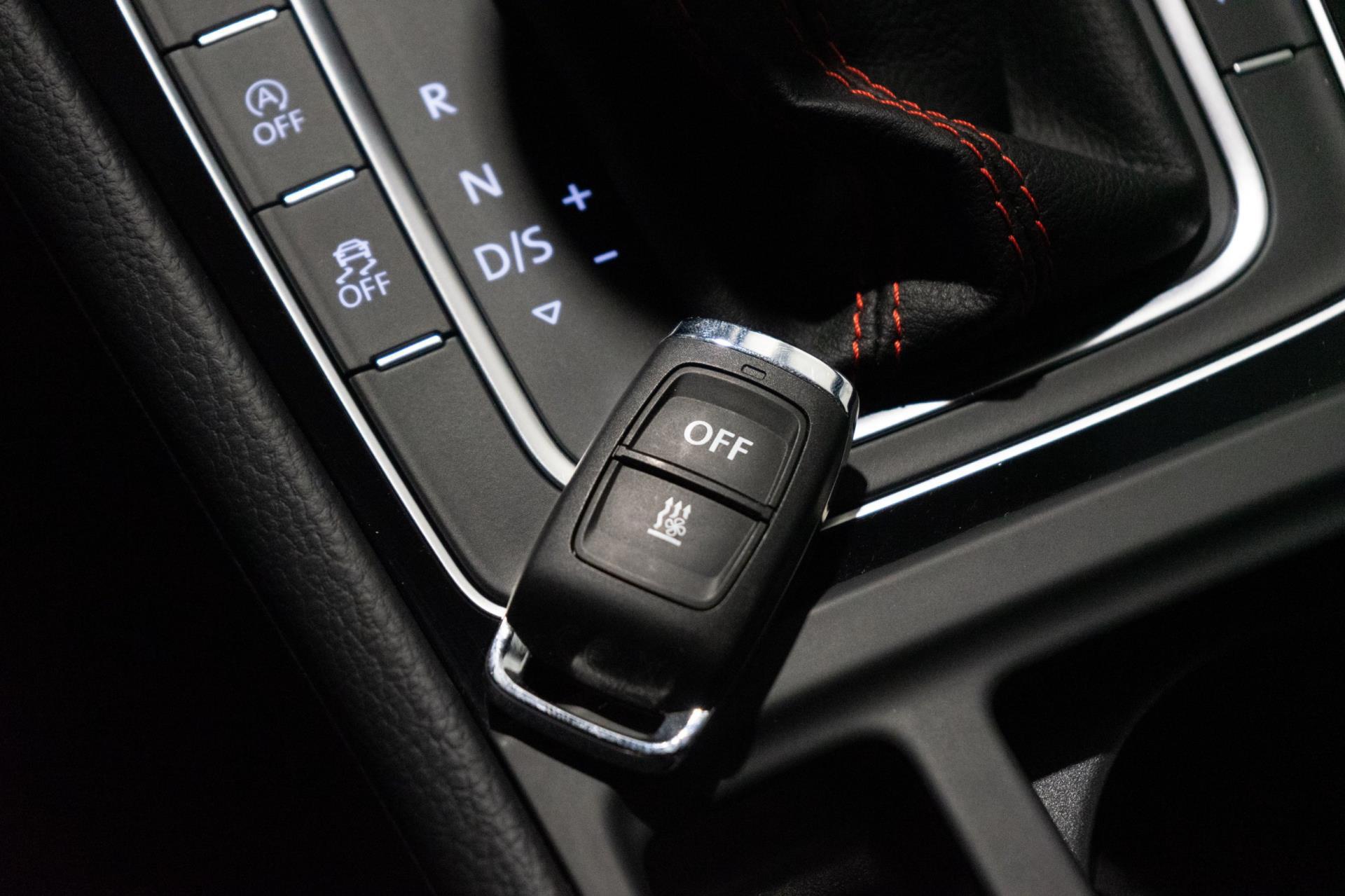 Volkswagen Golf 2.0 TSI GTI Performance (2019), foto 30