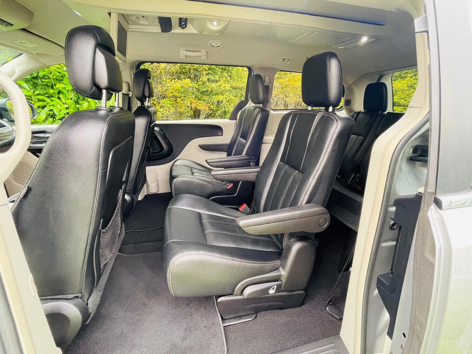 Chrysler Grand Voyager 3.6 V6 (2016), foto 11