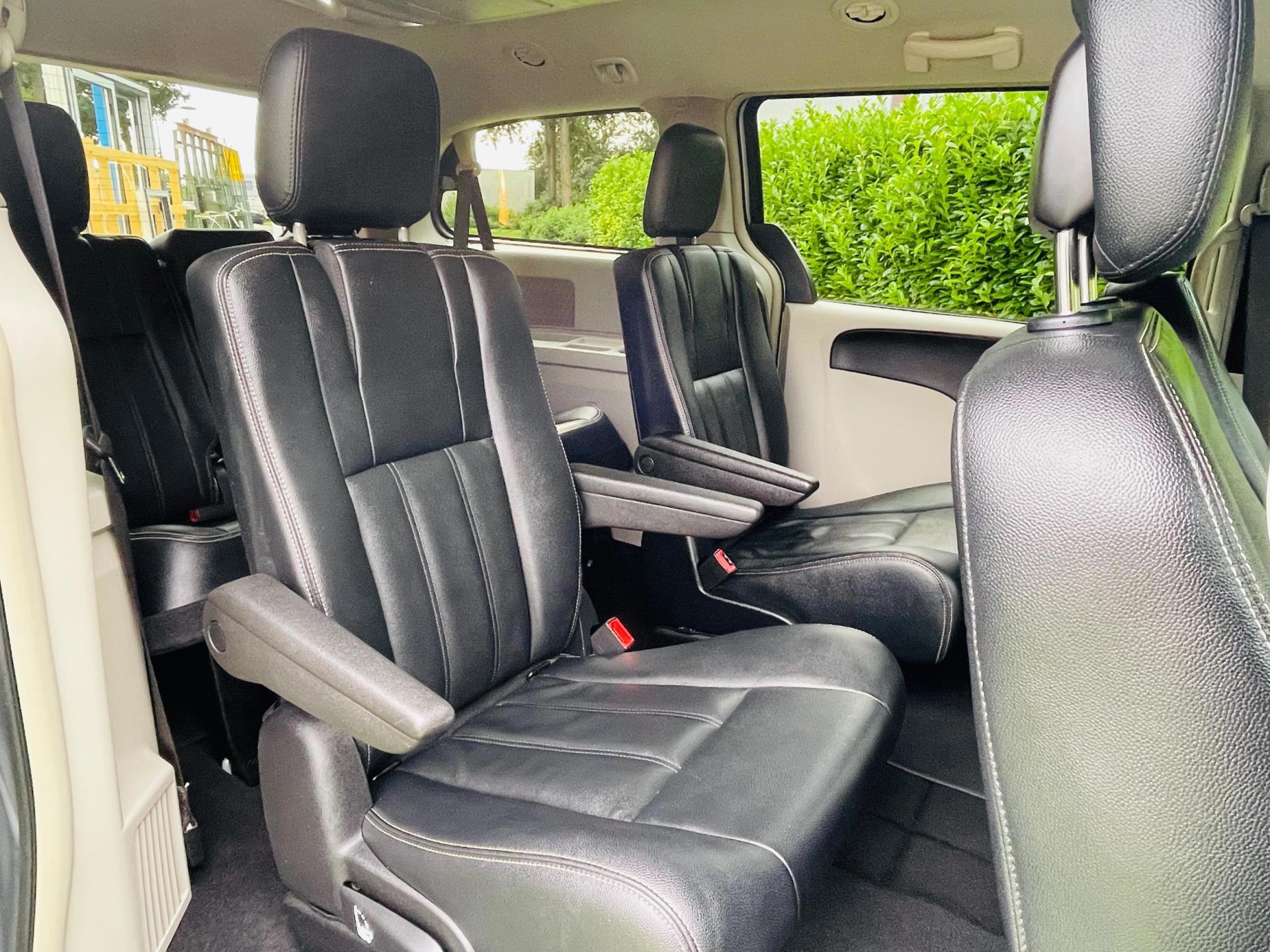 Chrysler Grand Voyager 3.6 V6 (2016), foto 13
