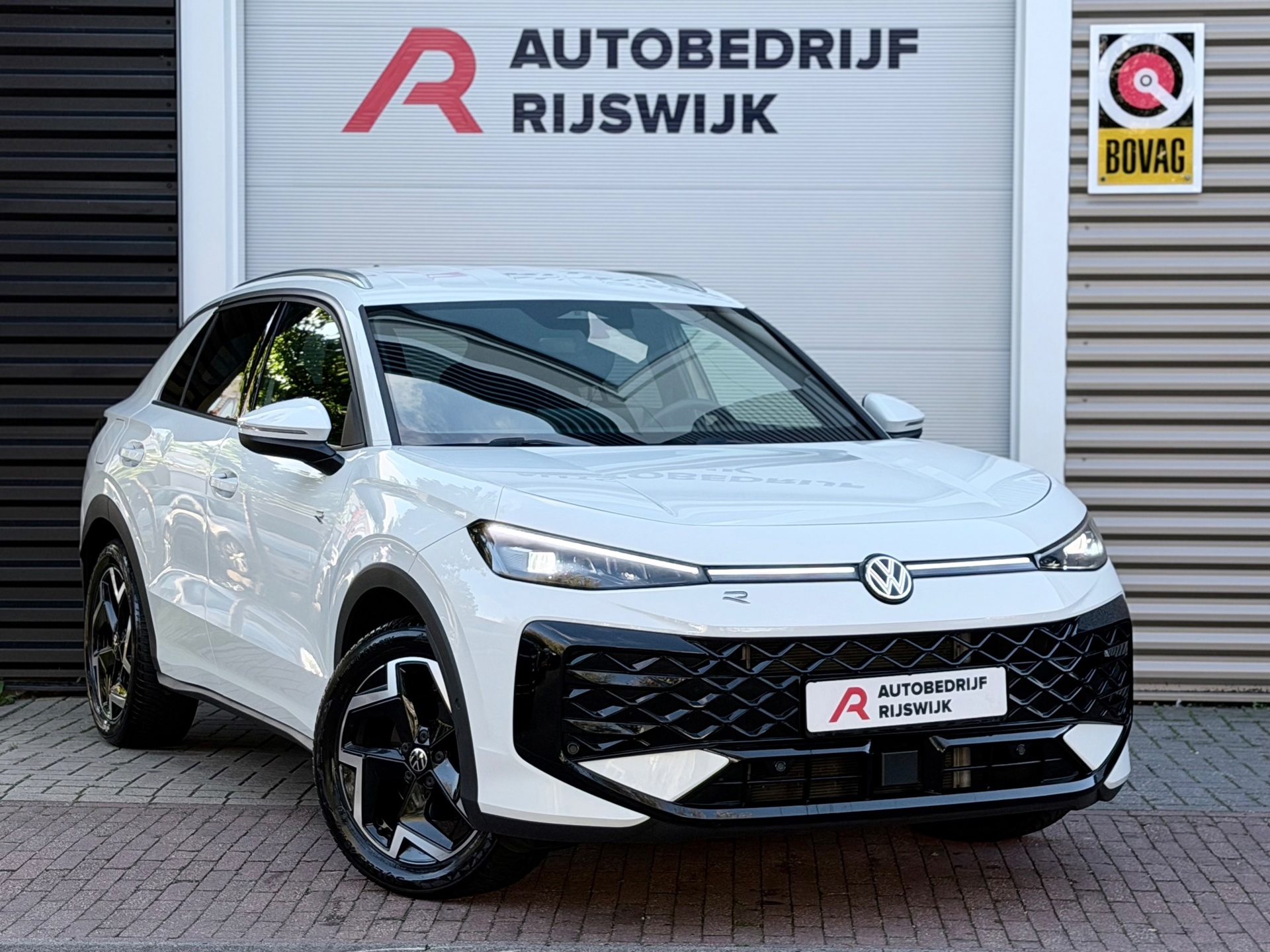 Volkswagen T-Roc 1.5 eTSI R-Line Matrix (2026), foto 6