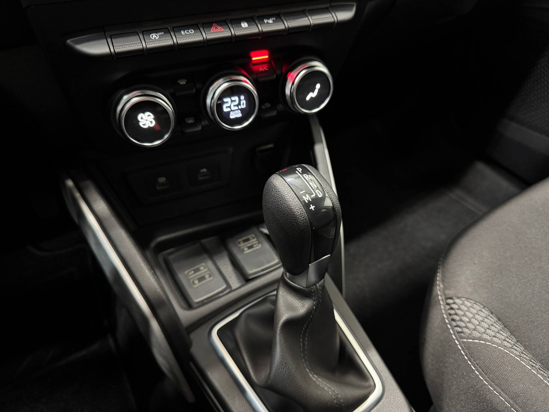 Dacia Duster 1.3 TCe Prestige (2021), foto 22