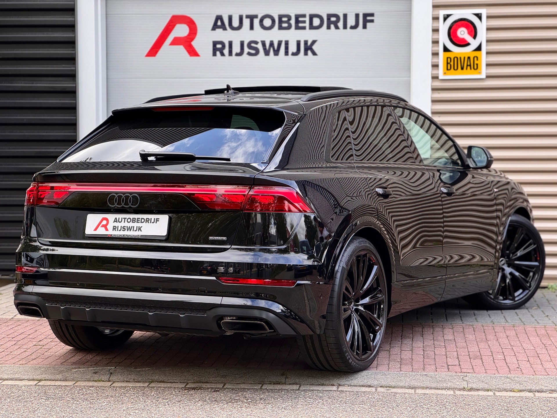 Audi Q8 55 TFSI e quattro Pro Line S Competition (2026), foto 4