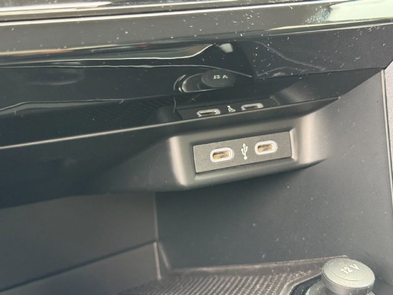 Volkswagen T-Roc 1.0 TSI Style IQ-Light (2023), foto 34