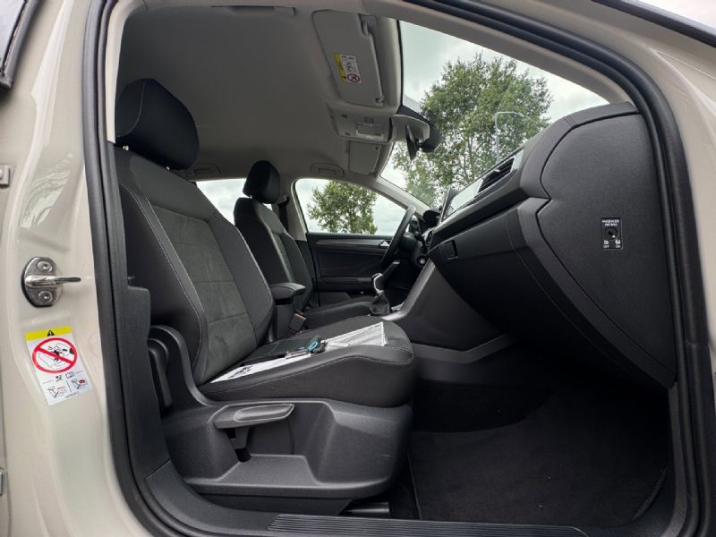 Volkswagen T-Roc 1.0 TSI Style IQ-Light (2023), foto 35
