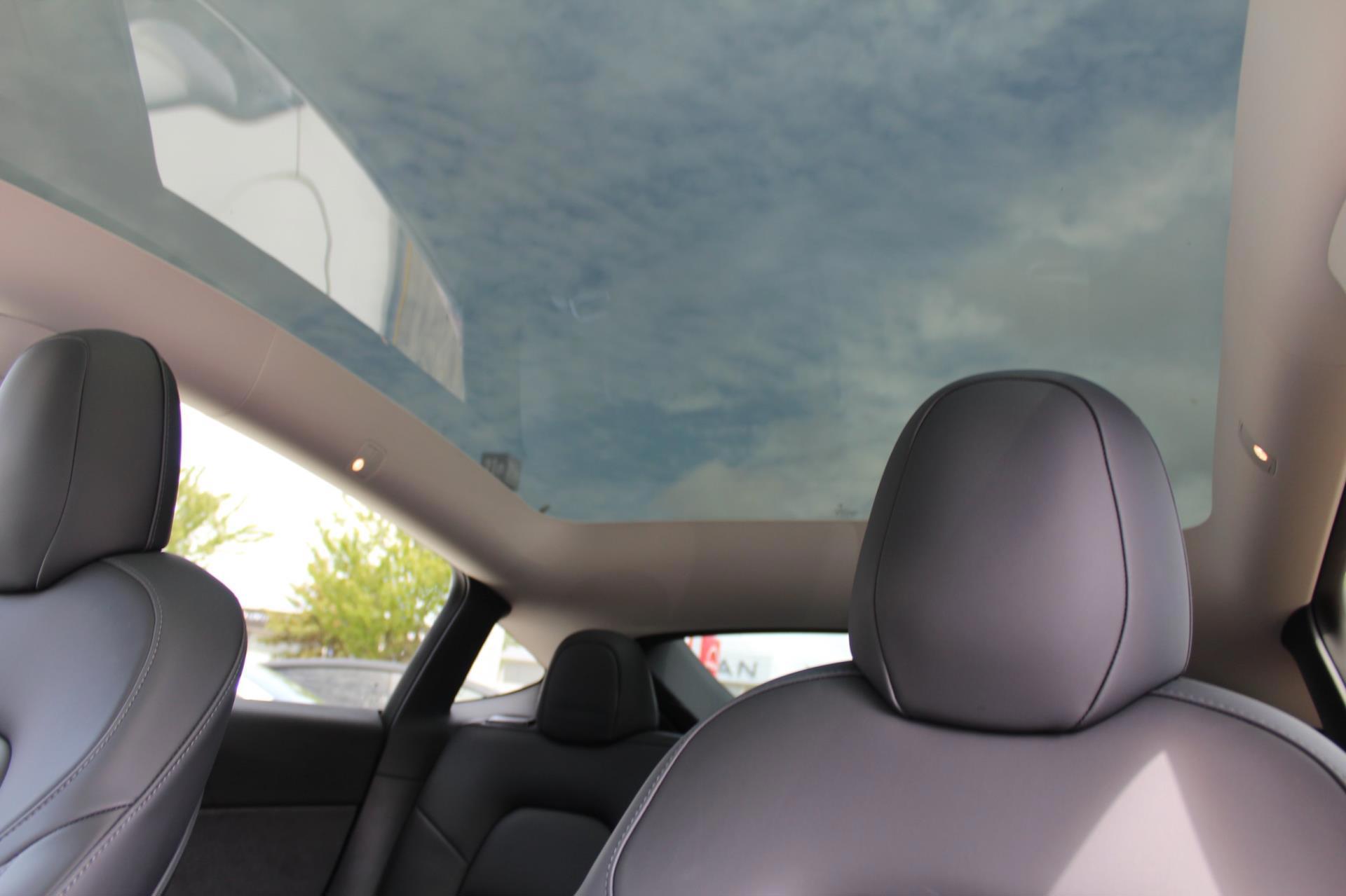 Tesla Model Y L. RANGE AWD 75 kWh SOH 91 (2021), foto 13