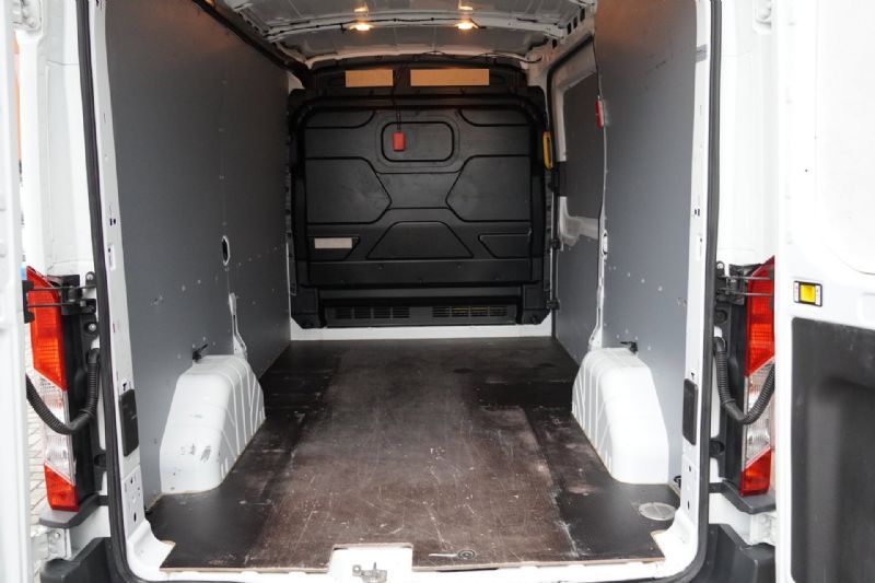 Ford Transit 350 2.0 TDCI L2H2 (2019), foto 19