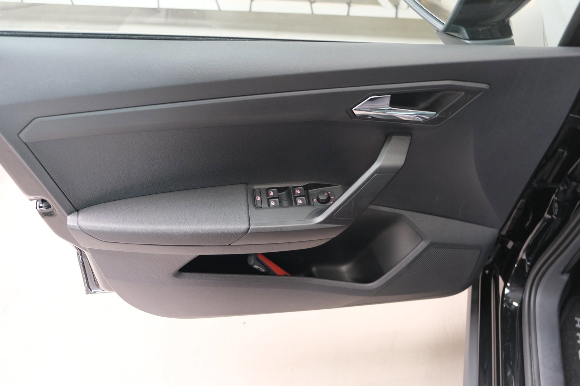 Seat Arona 1.0 TSI Style Business Intense (2021), foto 11