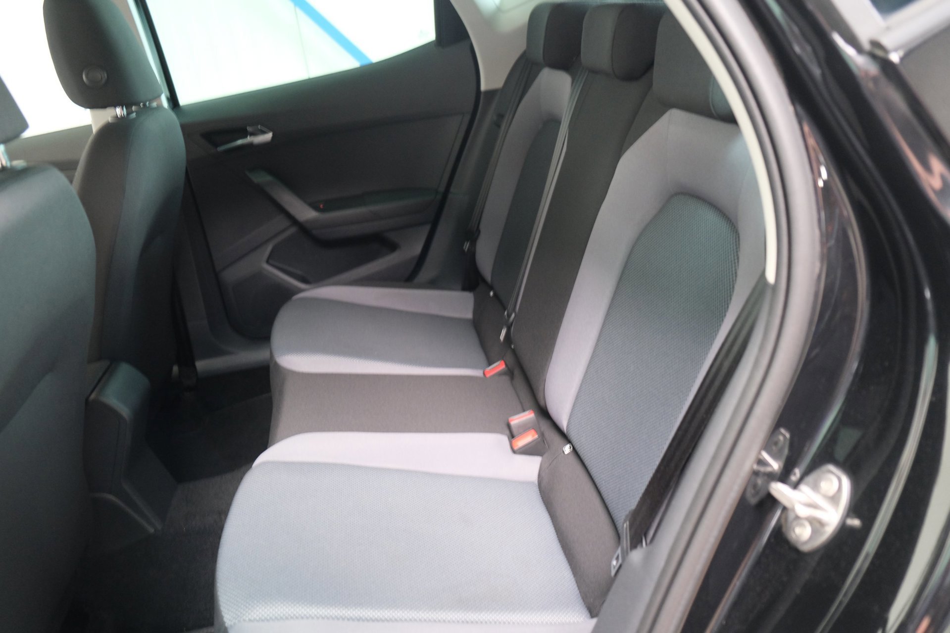 Seat Arona 1.0 TSI Style Business Intense (2021), foto 10