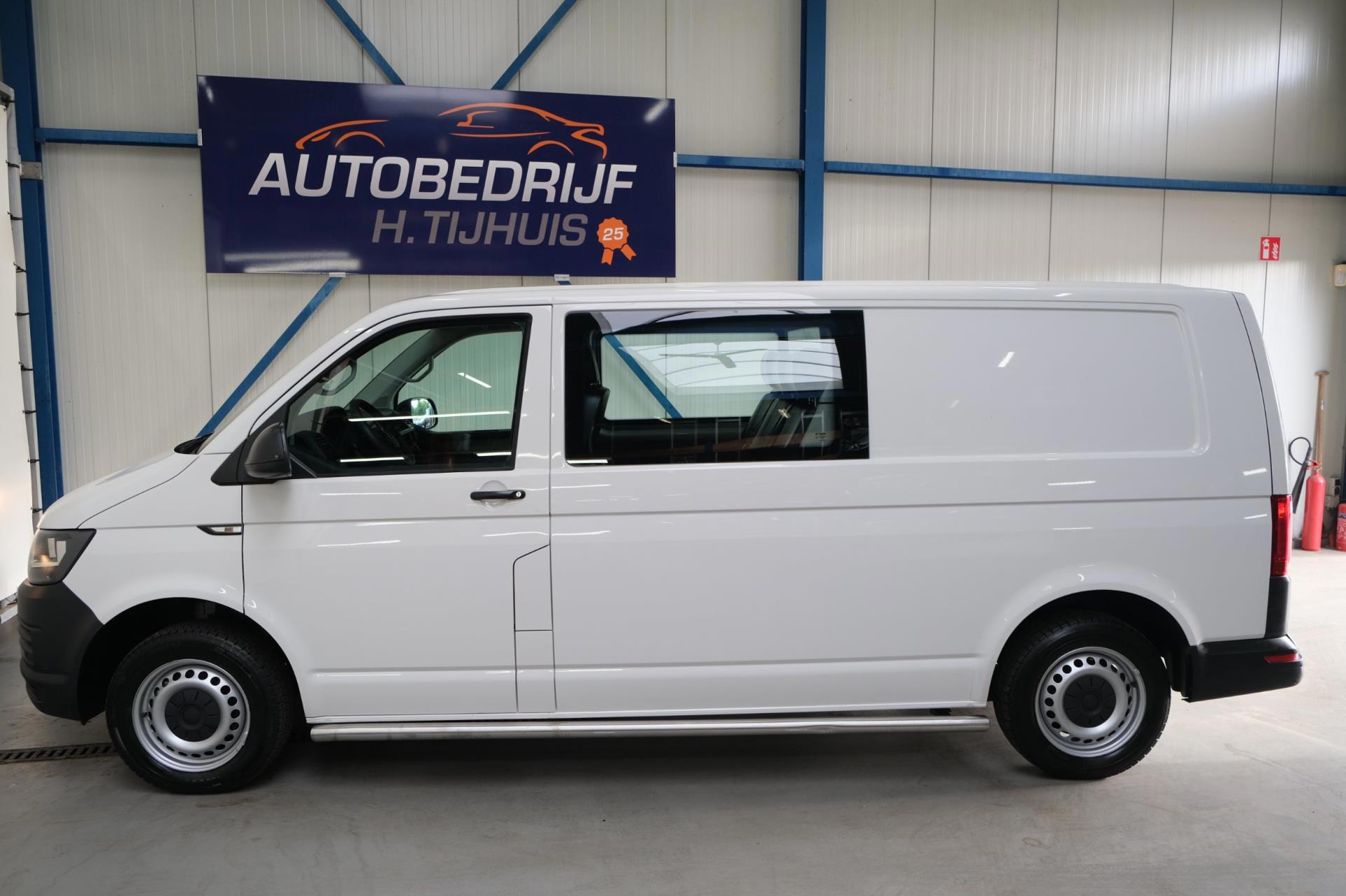 Volkswagen Transporter 2.0 TDI L2H1 DC Comfortline (2018), foto 6