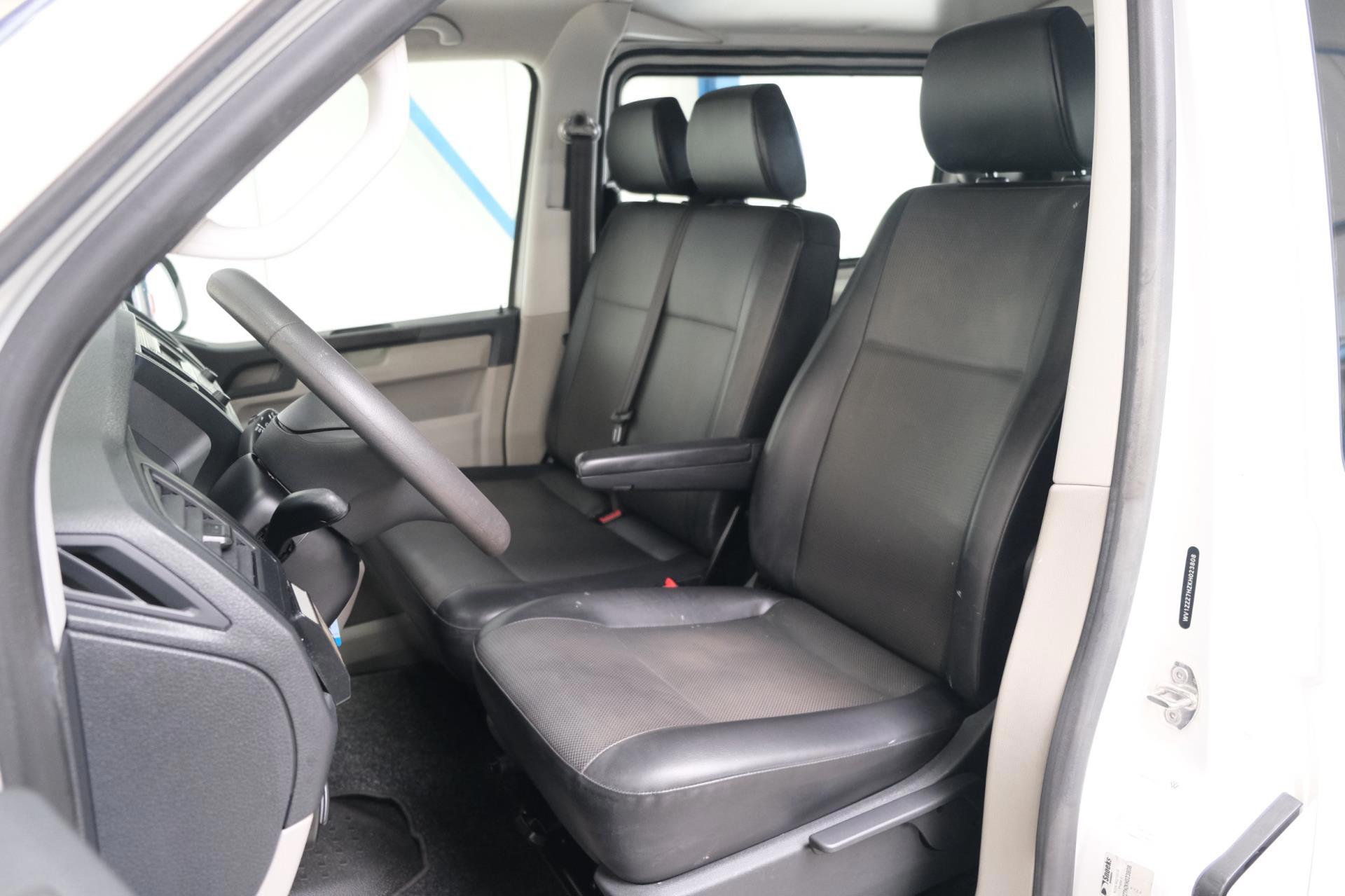 Volkswagen Transporter 2.0 TDI L2H1 DC Comfortline (2018), foto 10