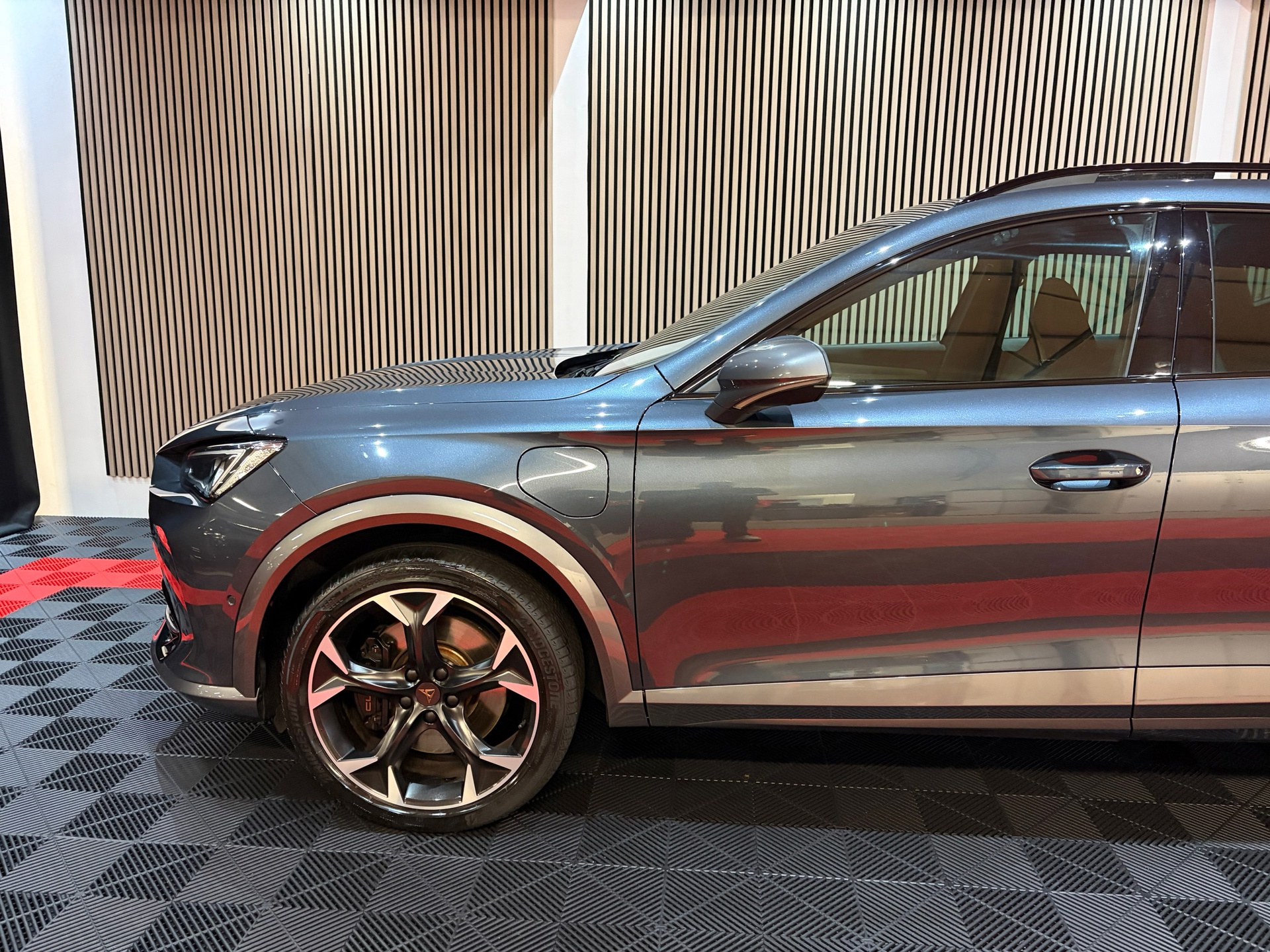 CUPRA Formentor 1.4 e-Hybrid VZ Copper Edition (2023), foto 13