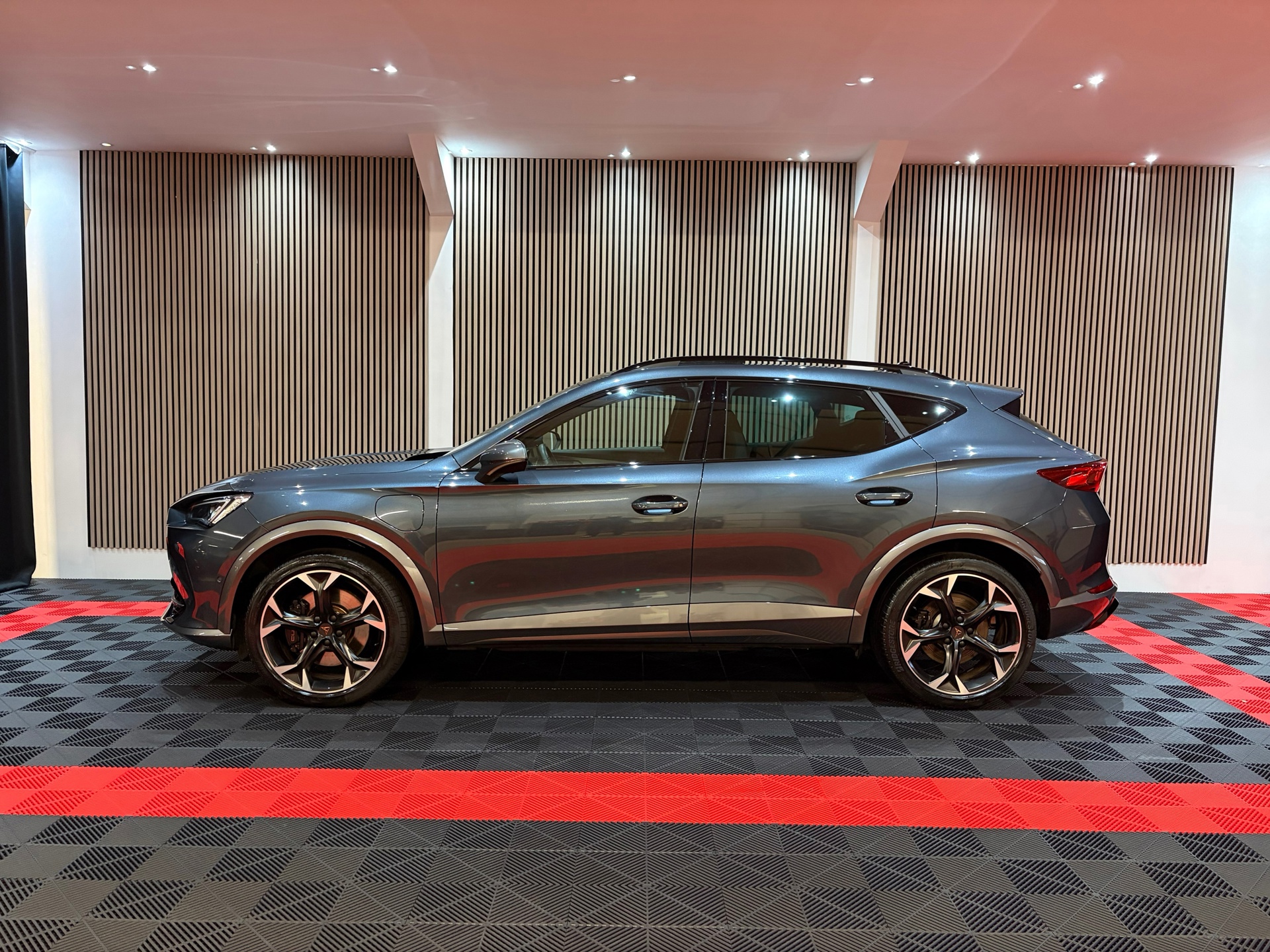 CUPRA Formentor 1.4 e-Hybrid VZ Copper Edition (2023), foto 17