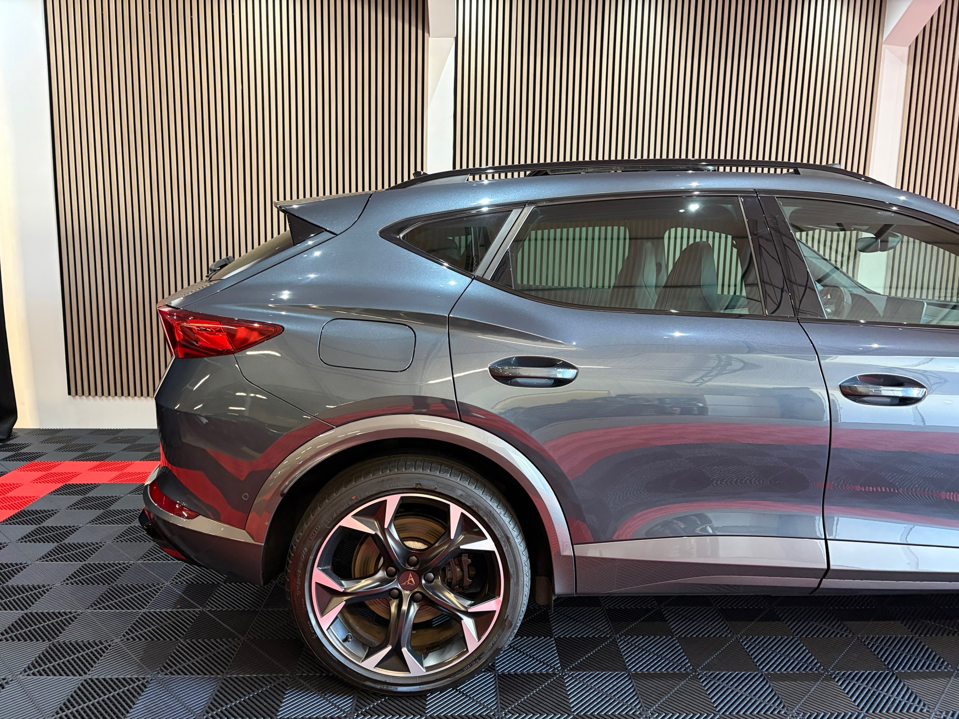 CUPRA Formentor 1.4 e-Hybrid VZ Copper Edition (2023), foto 8