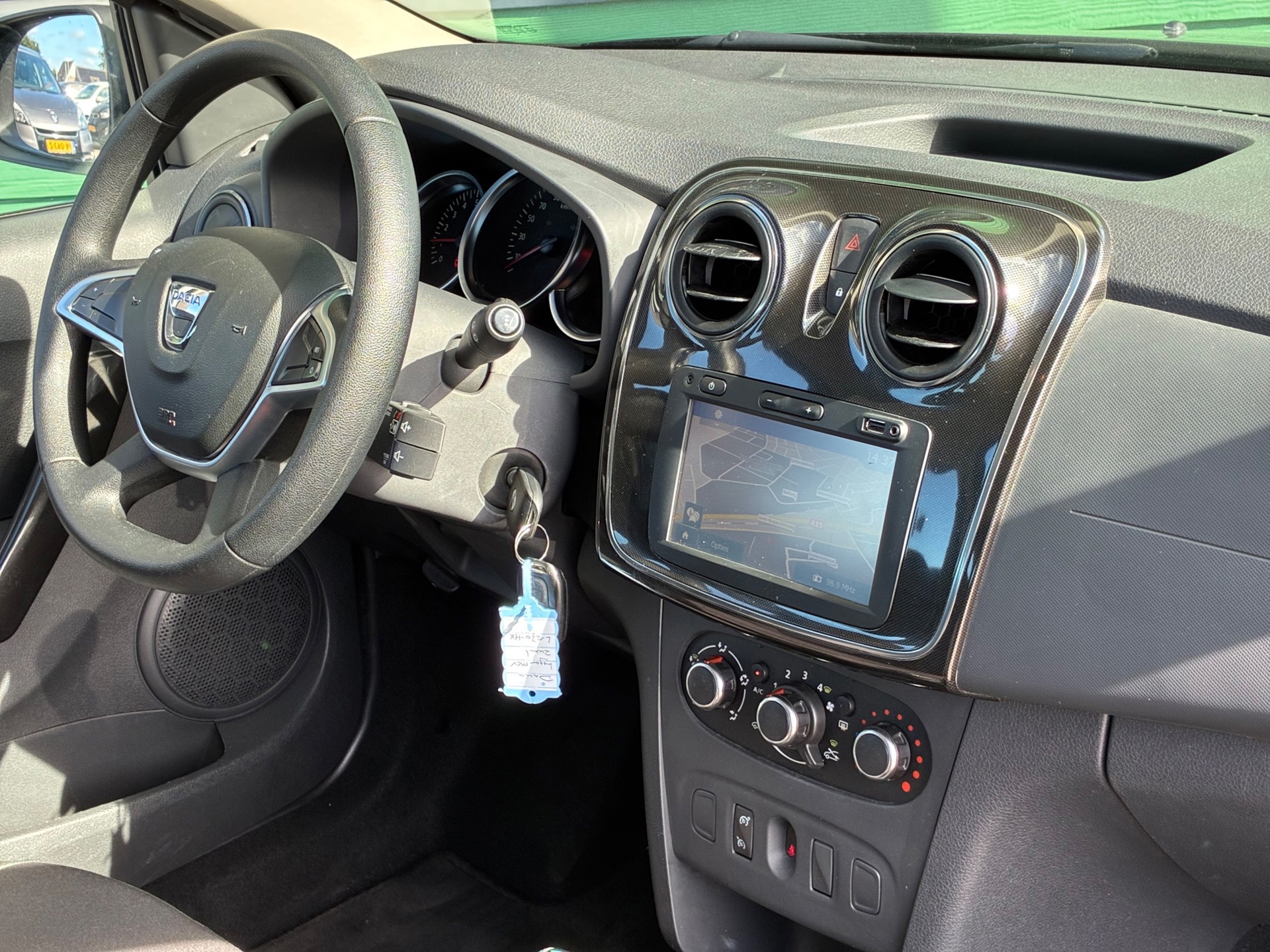 Dacia Logan MCV 0.9 TCe Laureate (2017), foto 11