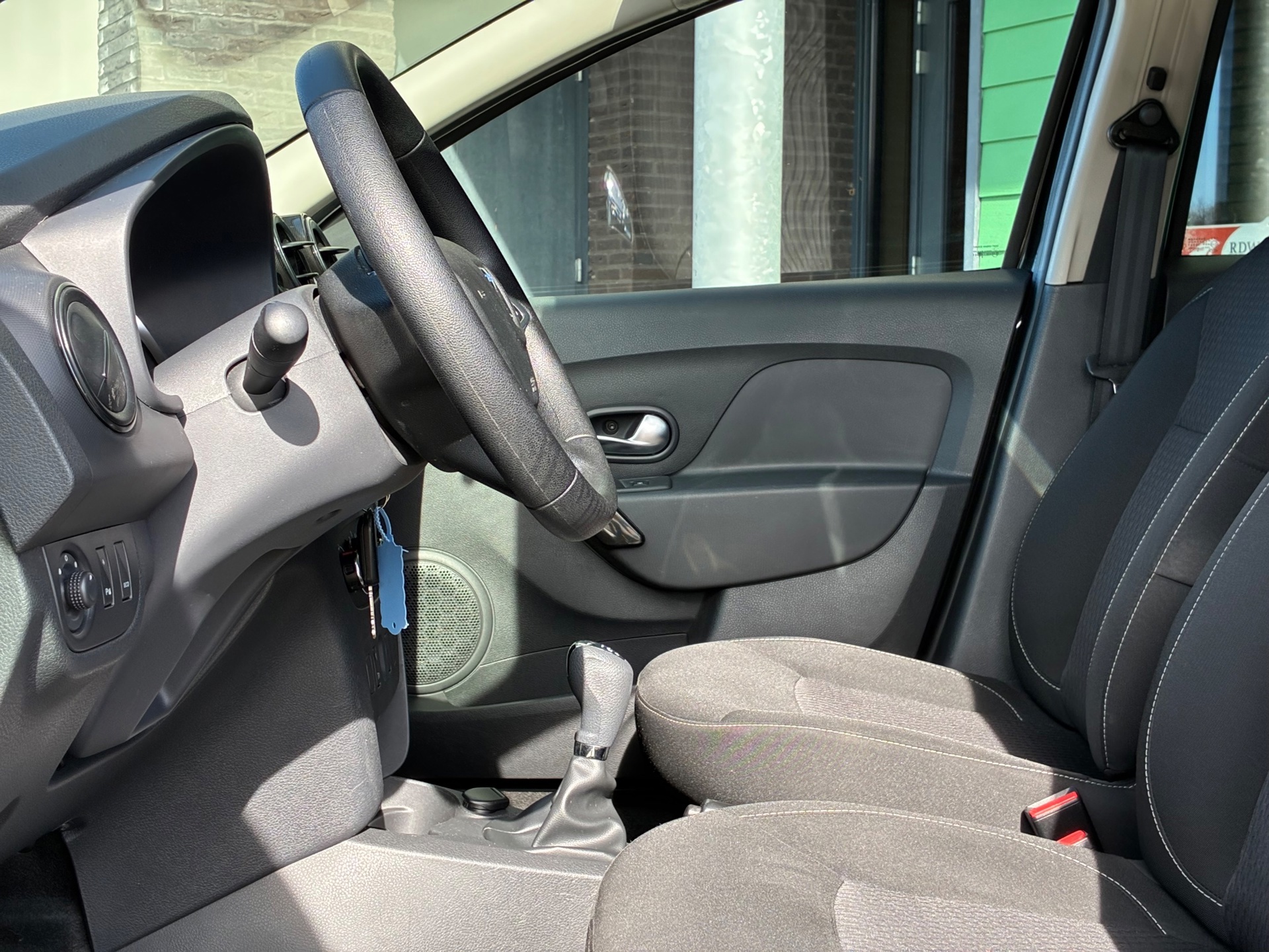 Dacia Logan MCV 0.9 TCe Laureate (2017), foto 13